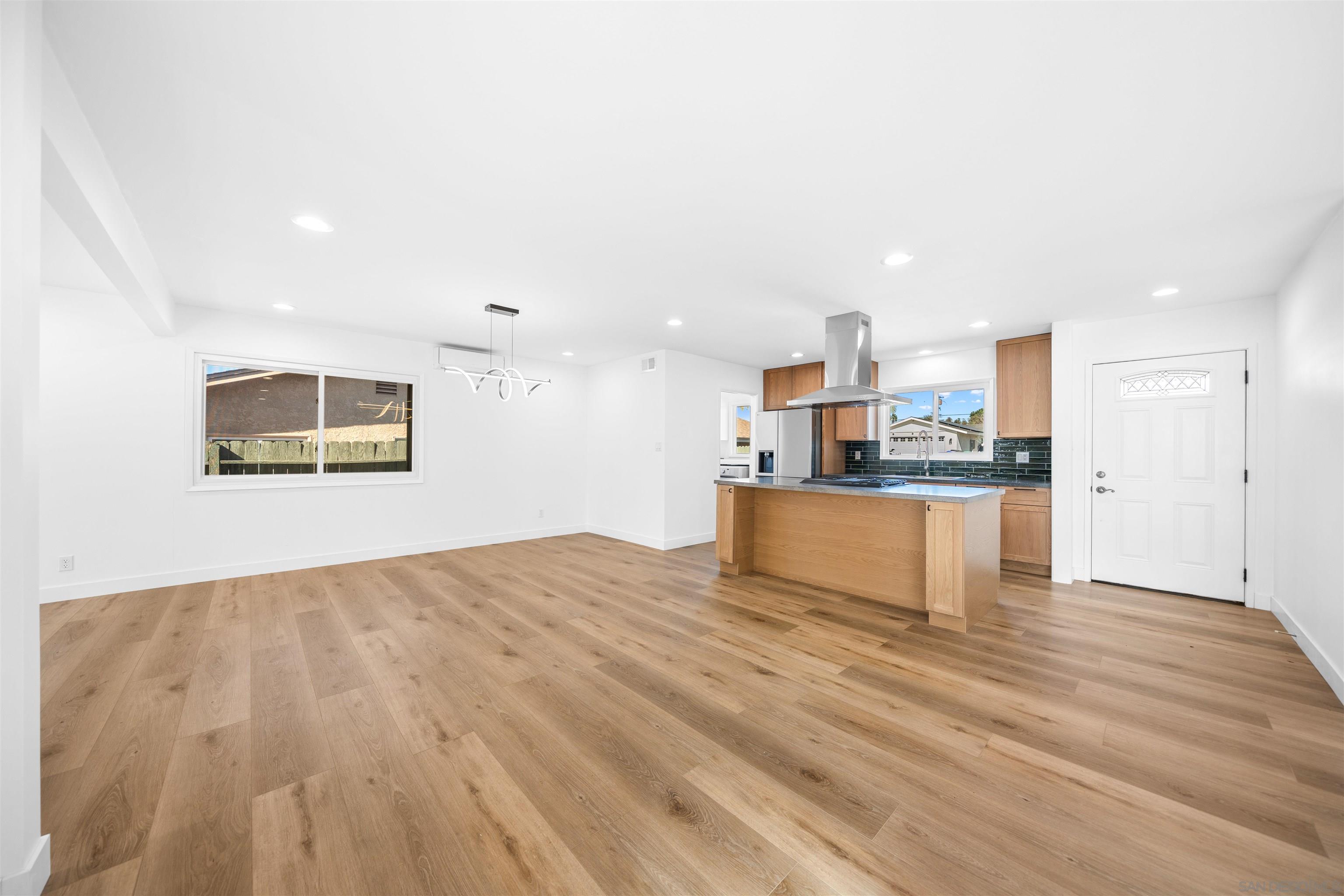 Detail Gallery Image 9 of 47 For 5017  Mount Gaywas Dr, San Diego,  CA 92117 - 3 Beds | 2 Baths