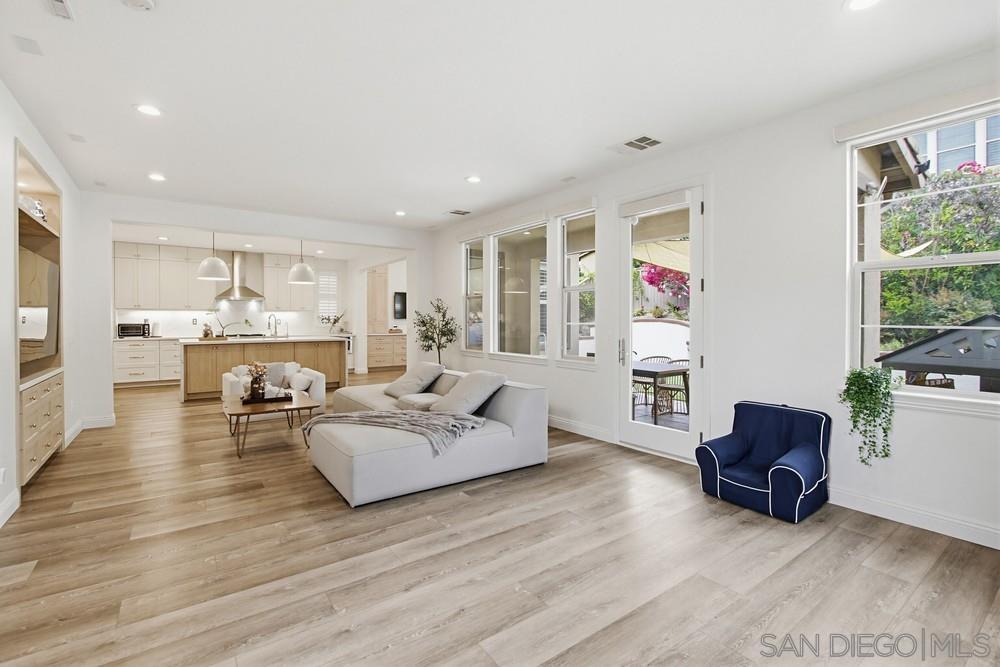 Detail Gallery Image 14 of 59 For 15702  New Park, San Diego,  CA 92127 - 4 Beds | 2/1 Baths