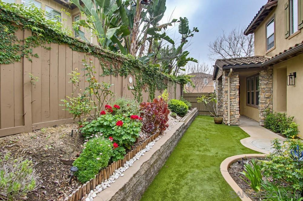 Detail Gallery Image 4 of 59 For 15702  New Park, San Diego,  CA 92127 - 4 Beds | 2/1 Baths