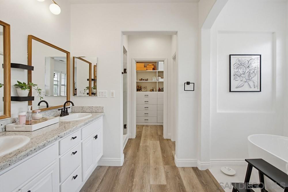 Detail Gallery Image 32 of 59 For 15702  New Park, San Diego,  CA 92127 - 4 Beds | 2/1 Baths