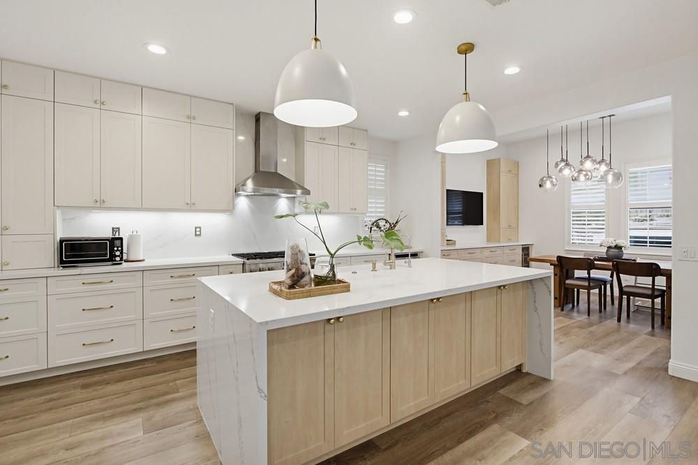 Detail Gallery Image 6 of 59 For 15702  New Park, San Diego,  CA 92127 - 4 Beds | 2/1 Baths