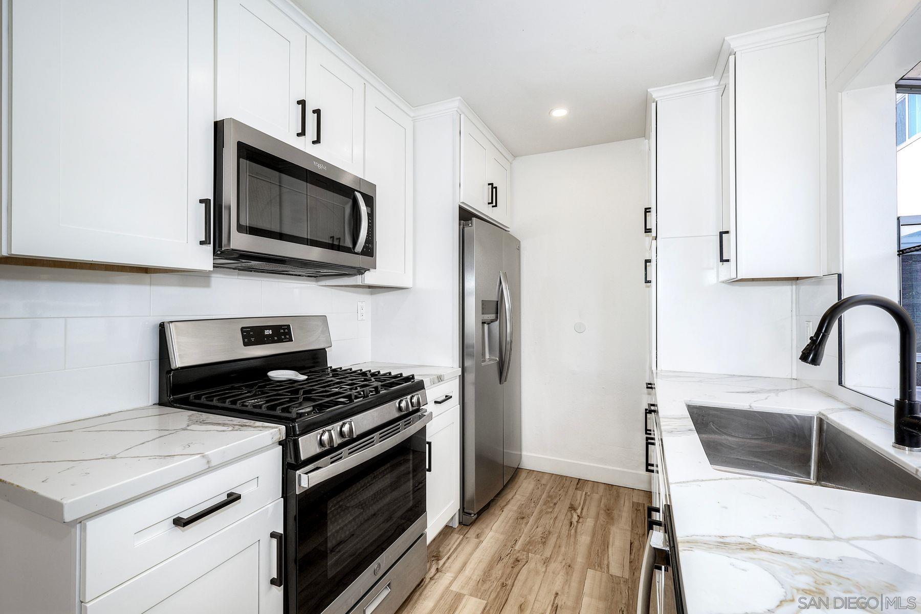 Detail Gallery Image 5 of 33 For 3063  Barnard  #1,  San Diego,  CA 92110 - 1 Beds | 1 Baths