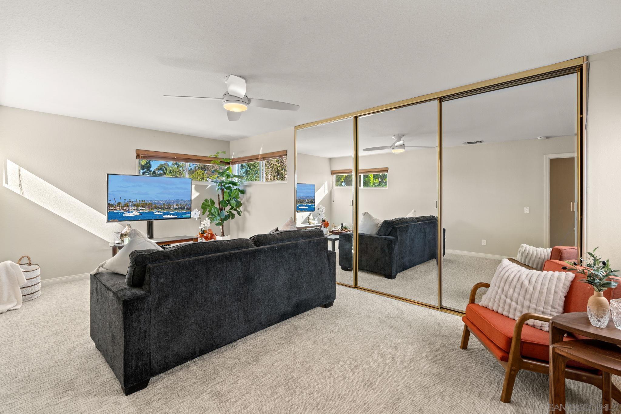 Detail Gallery Image 20 of 33 For 10776  Birch Bluff Ave, San Diego,  CA 92131 - 5 Beds | 3/1 Baths