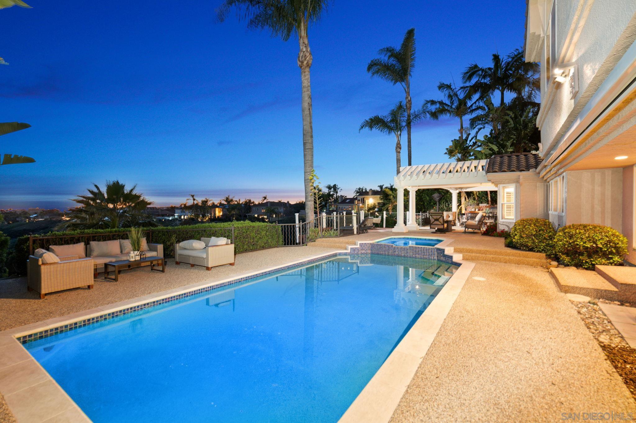 Detail Gallery Image 25 of 33 For 10776  Birch Bluff Ave, San Diego,  CA 92131 - 5 Beds | 3/1 Baths