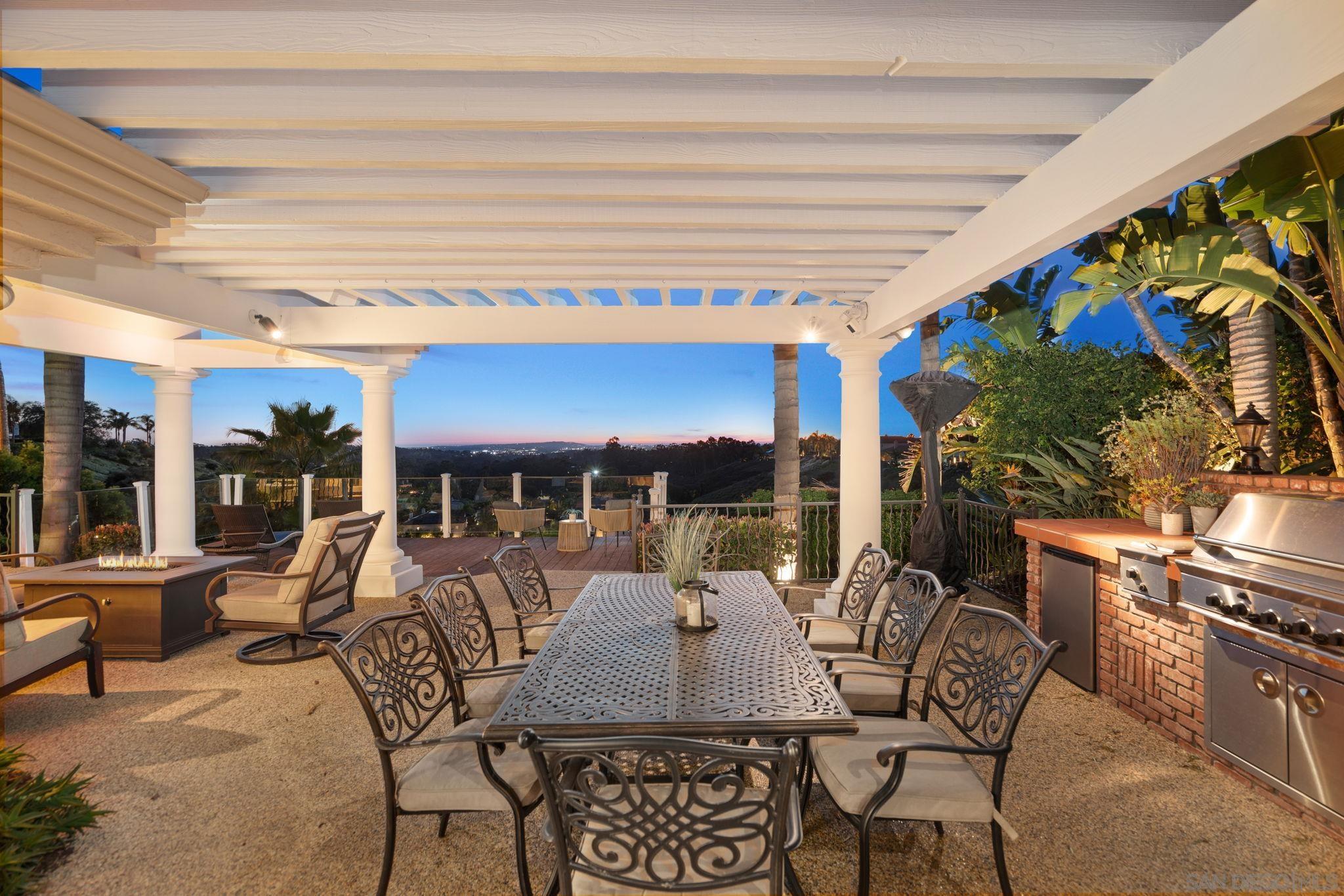 Detail Gallery Image 27 of 33 For 10776  Birch Bluff Ave, San Diego,  CA 92131 - 5 Beds | 3/1 Baths