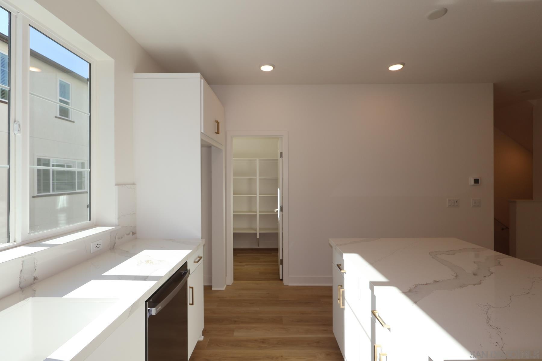 Detail Gallery Image 10 of 10 For 12821  Encantadora Lot 41  #UNIT 41,  San Diego,  CA 92129 - 3 Beds | 3/1 Baths