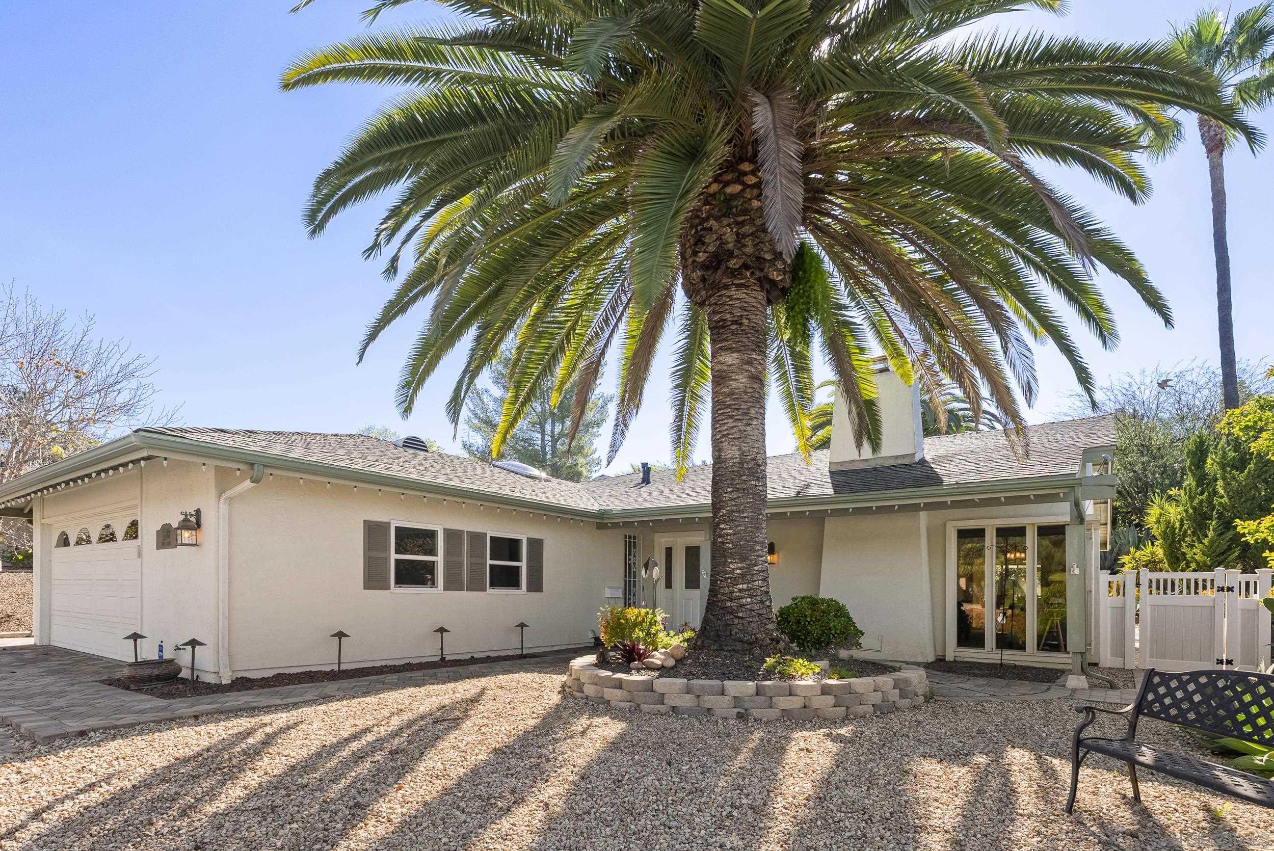 Detail Gallery Image 2 of 40 For 16118  Selva Dr, San Diego,  CA 92128 - 2 Beds | 2 Baths