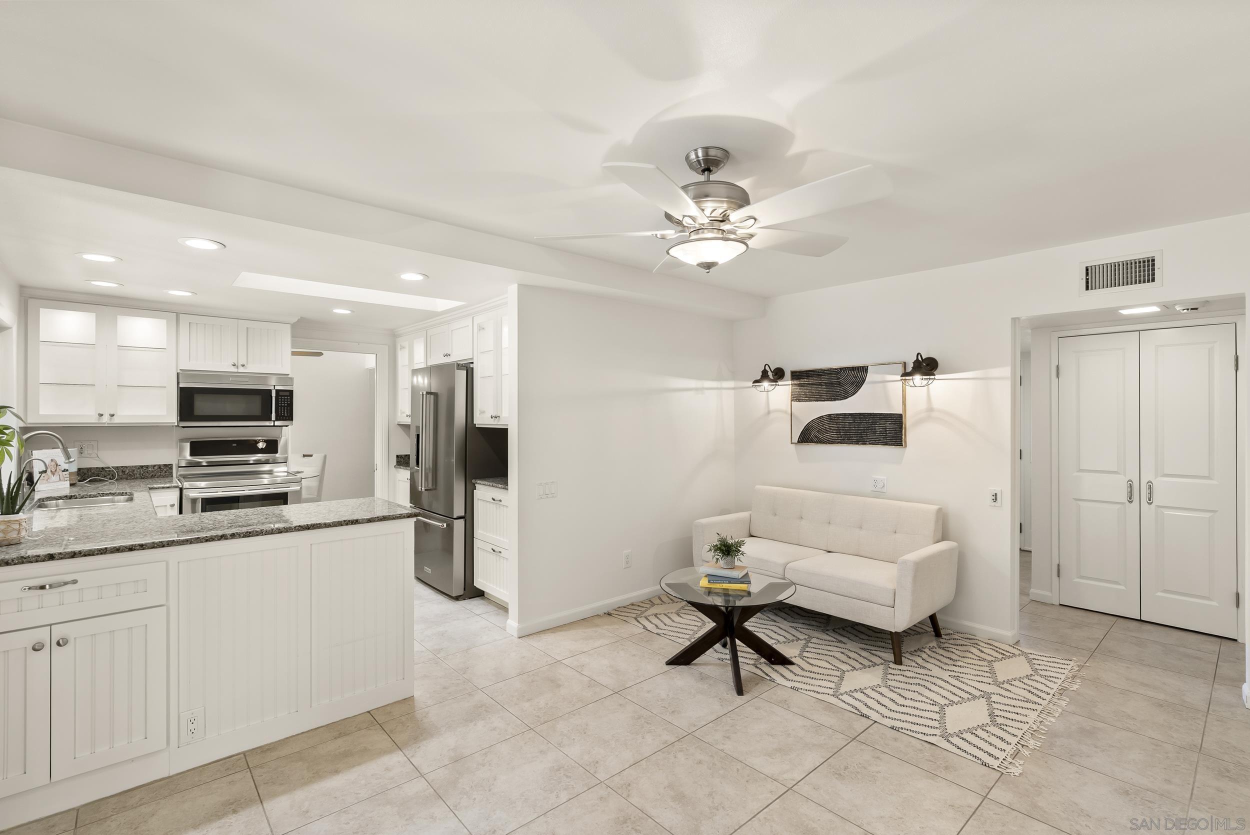 Detail Gallery Image 12 of 40 For 16118  Selva Dr, San Diego,  CA 92128 - 2 Beds | 2 Baths