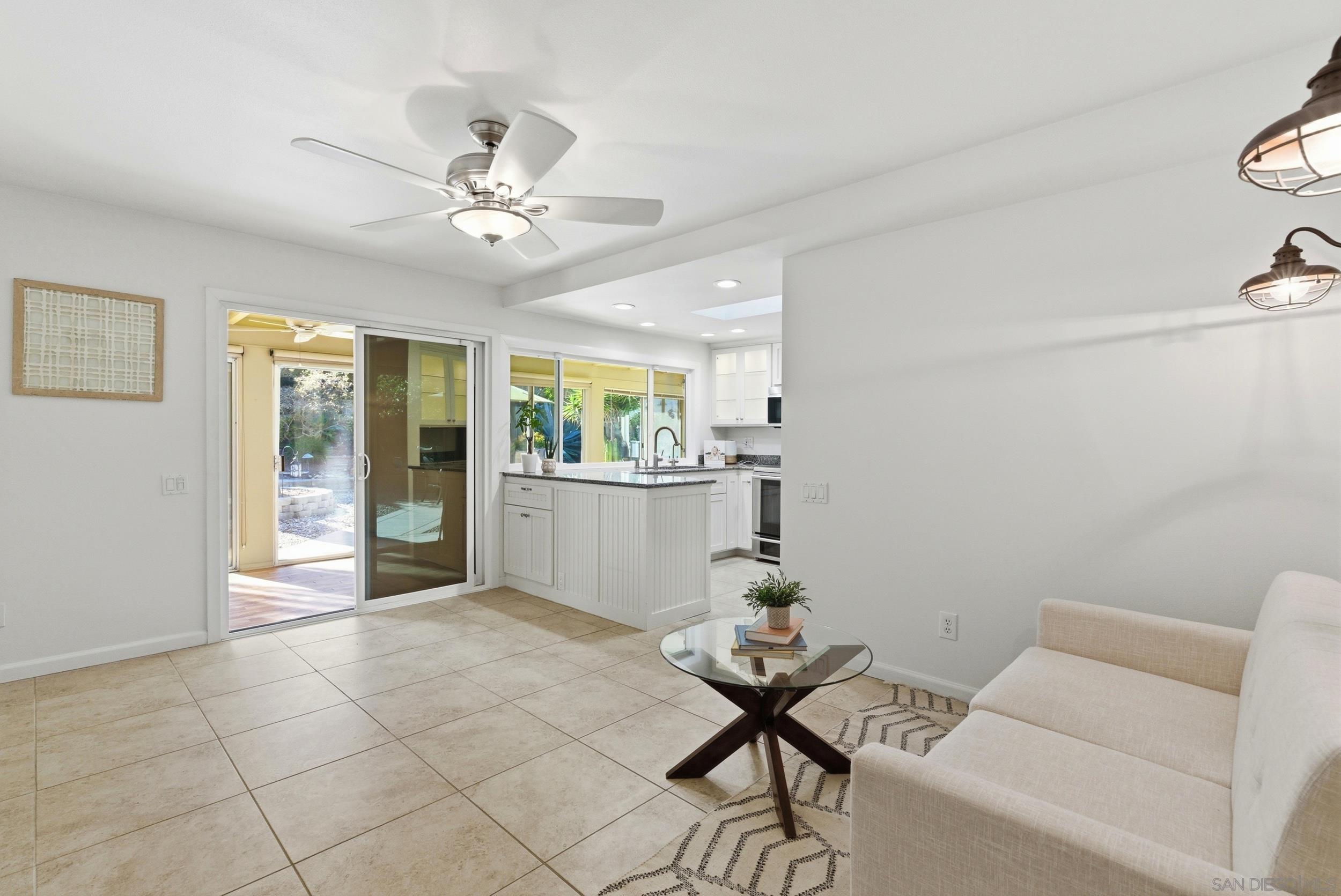 Detail Gallery Image 13 of 40 For 16118  Selva Dr, San Diego,  CA 92128 - 2 Beds | 2 Baths