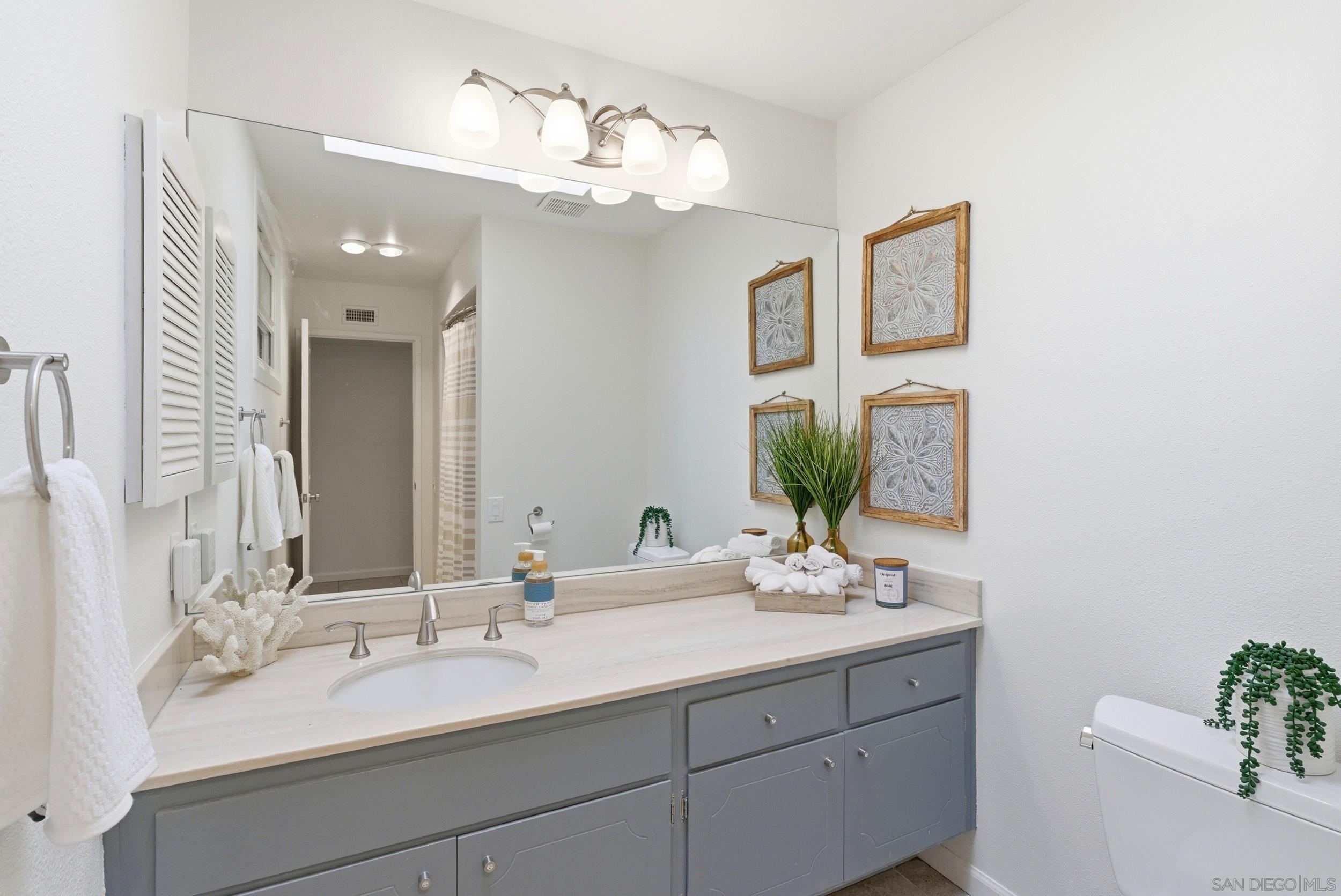 Detail Gallery Image 19 of 40 For 16118  Selva Dr, San Diego,  CA 92128 - 2 Beds | 2 Baths