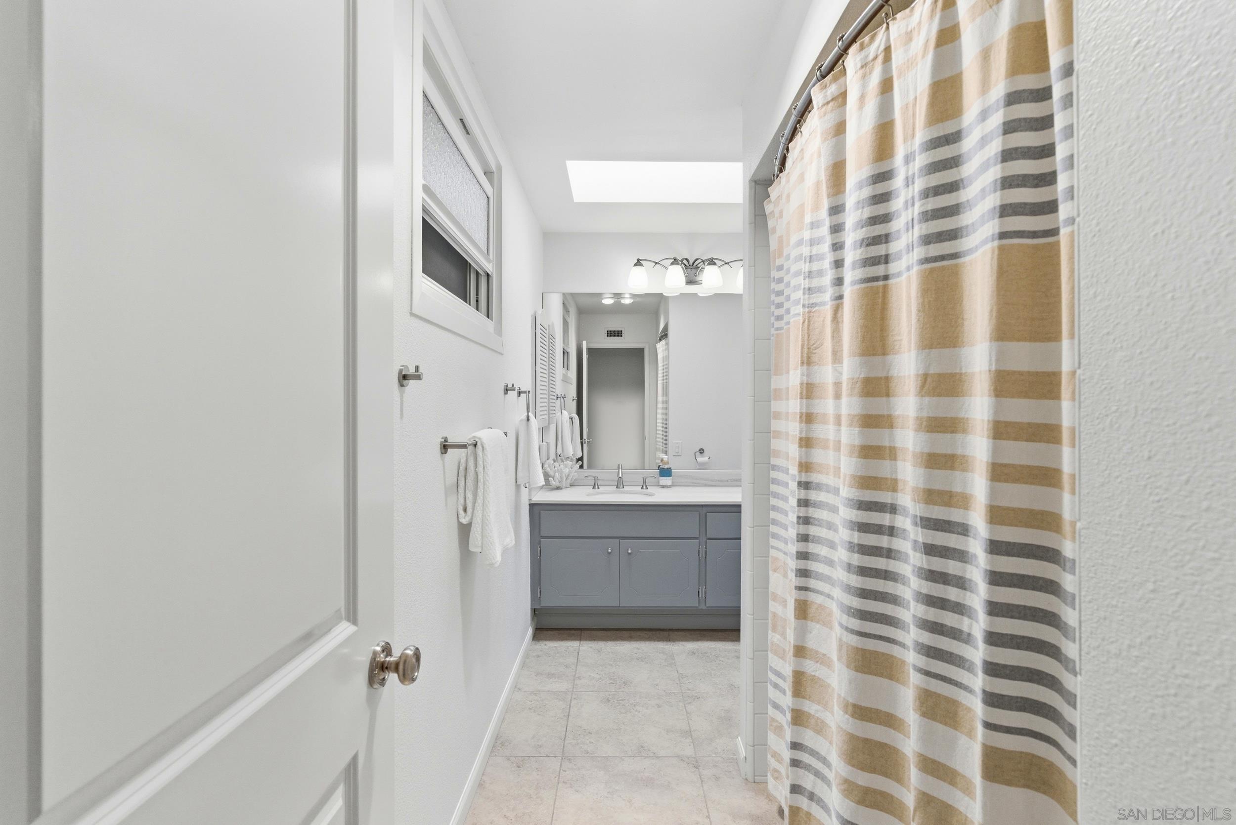 Detail Gallery Image 20 of 40 For 16118  Selva Dr, San Diego,  CA 92128 - 2 Beds | 2 Baths