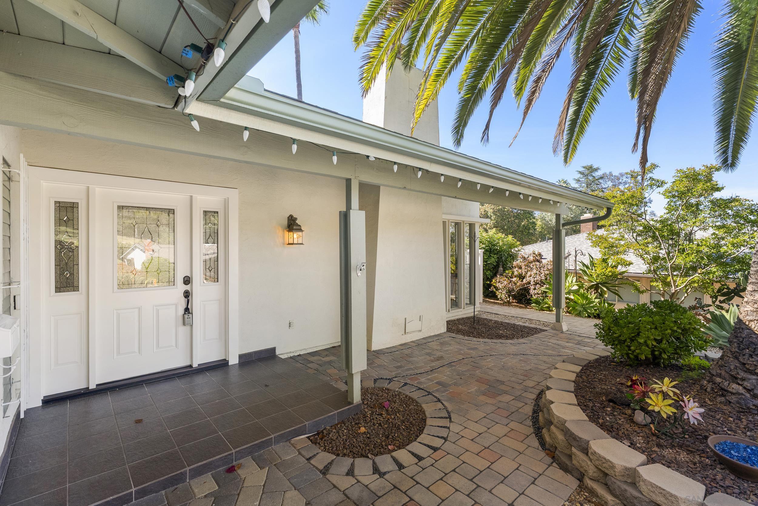 Detail Gallery Image 3 of 40 For 16118  Selva Dr, San Diego,  CA 92128 - 2 Beds | 2 Baths