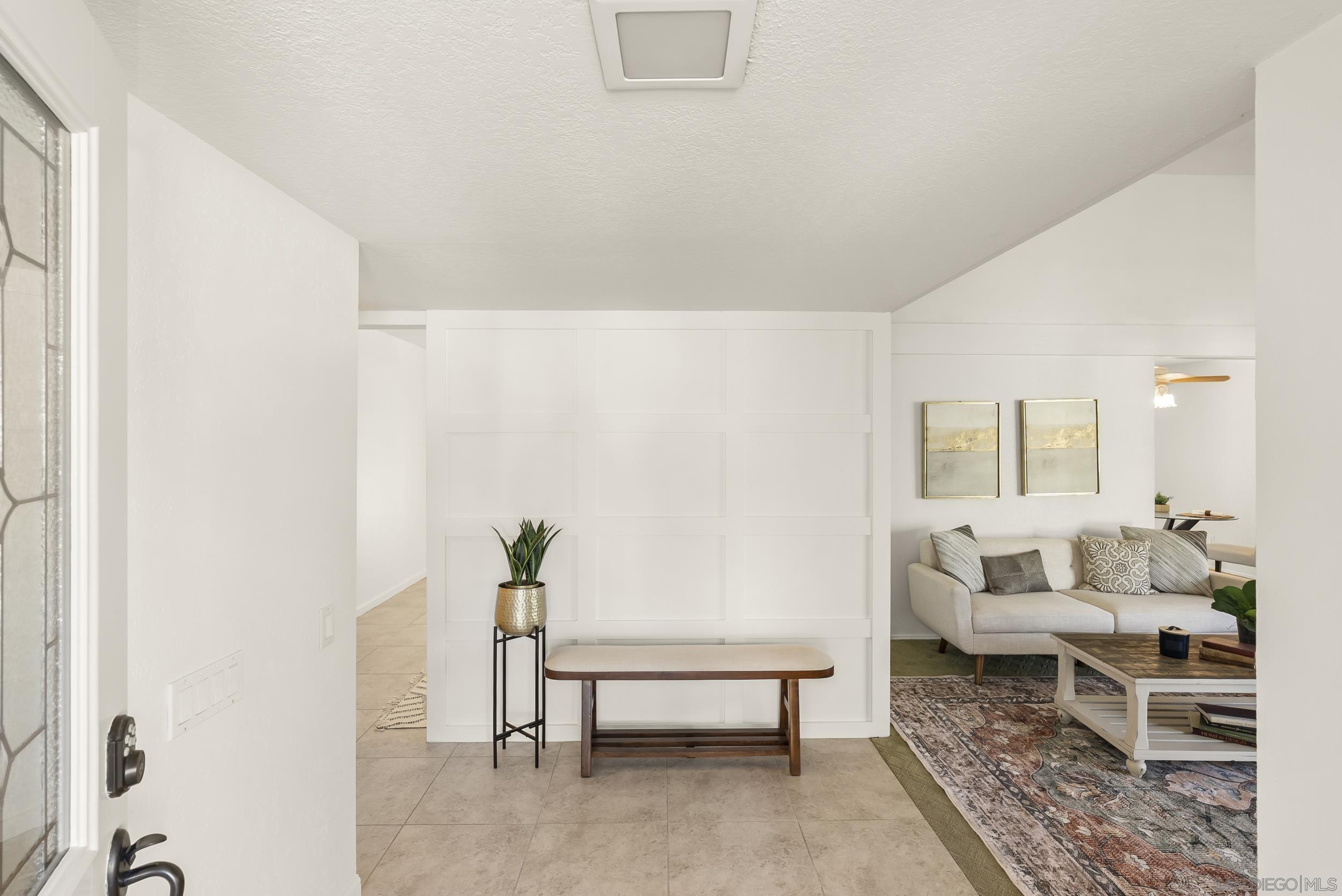 Detail Gallery Image 4 of 40 For 16118  Selva Dr, San Diego,  CA 92128 - 2 Beds | 2 Baths