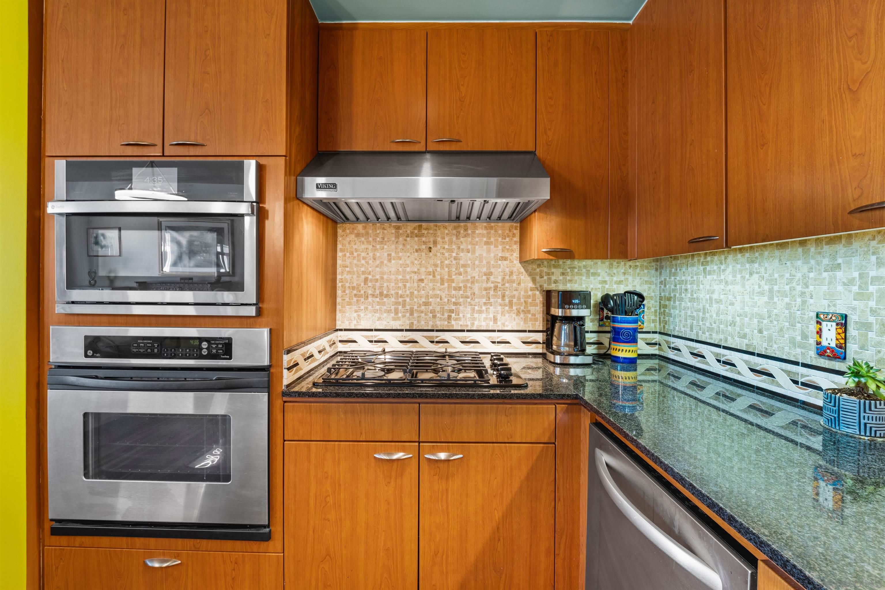 Detail Gallery Image 13 of 52 For 645  Front St  #1604,  San Diego,  CA 92101 - 1 Beds | 2 Baths