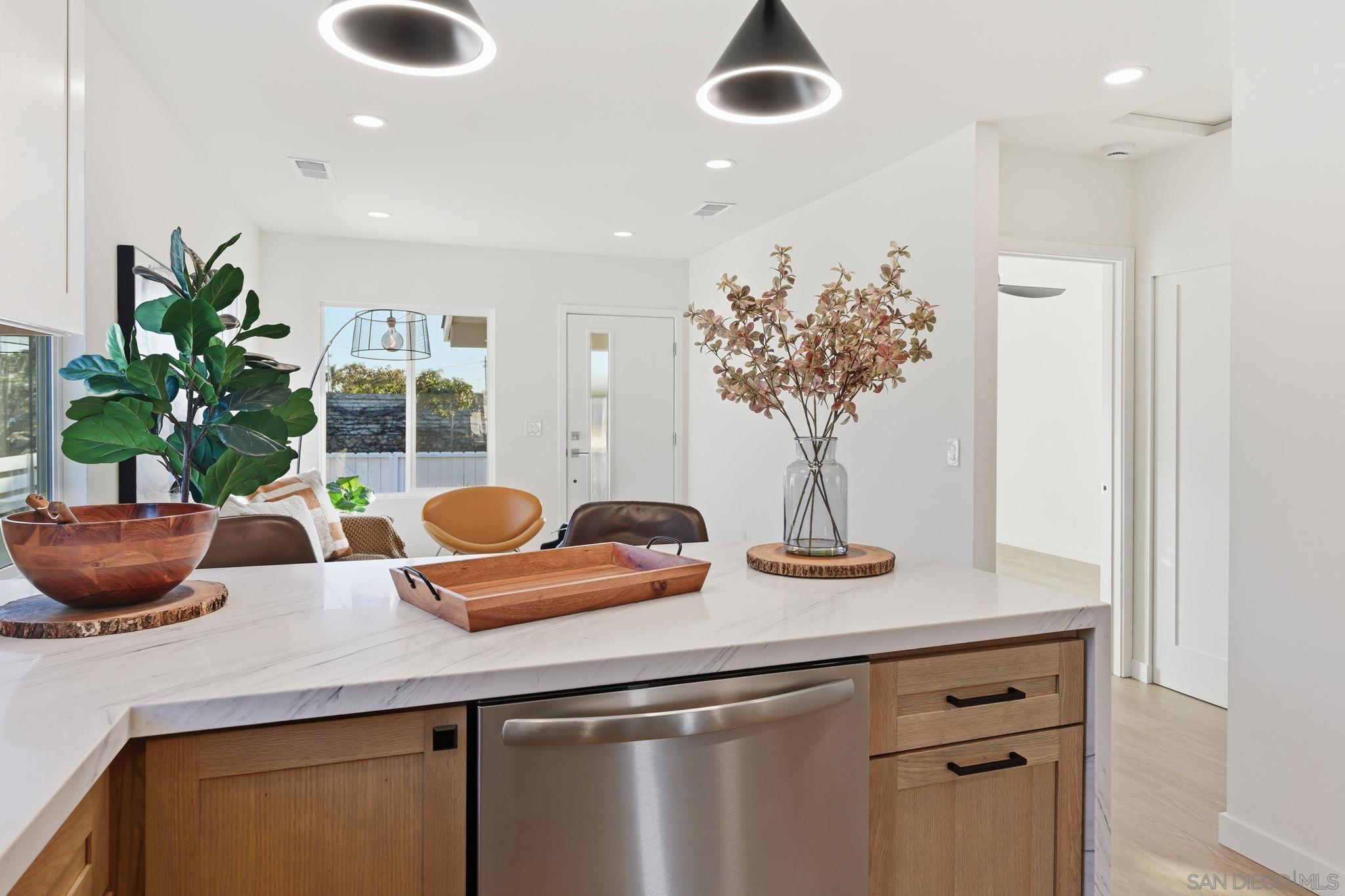 Detail Gallery Image 9 of 27 For 4416  40th St, San Diego,  CA 92116 - 4 Beds | 3 Baths