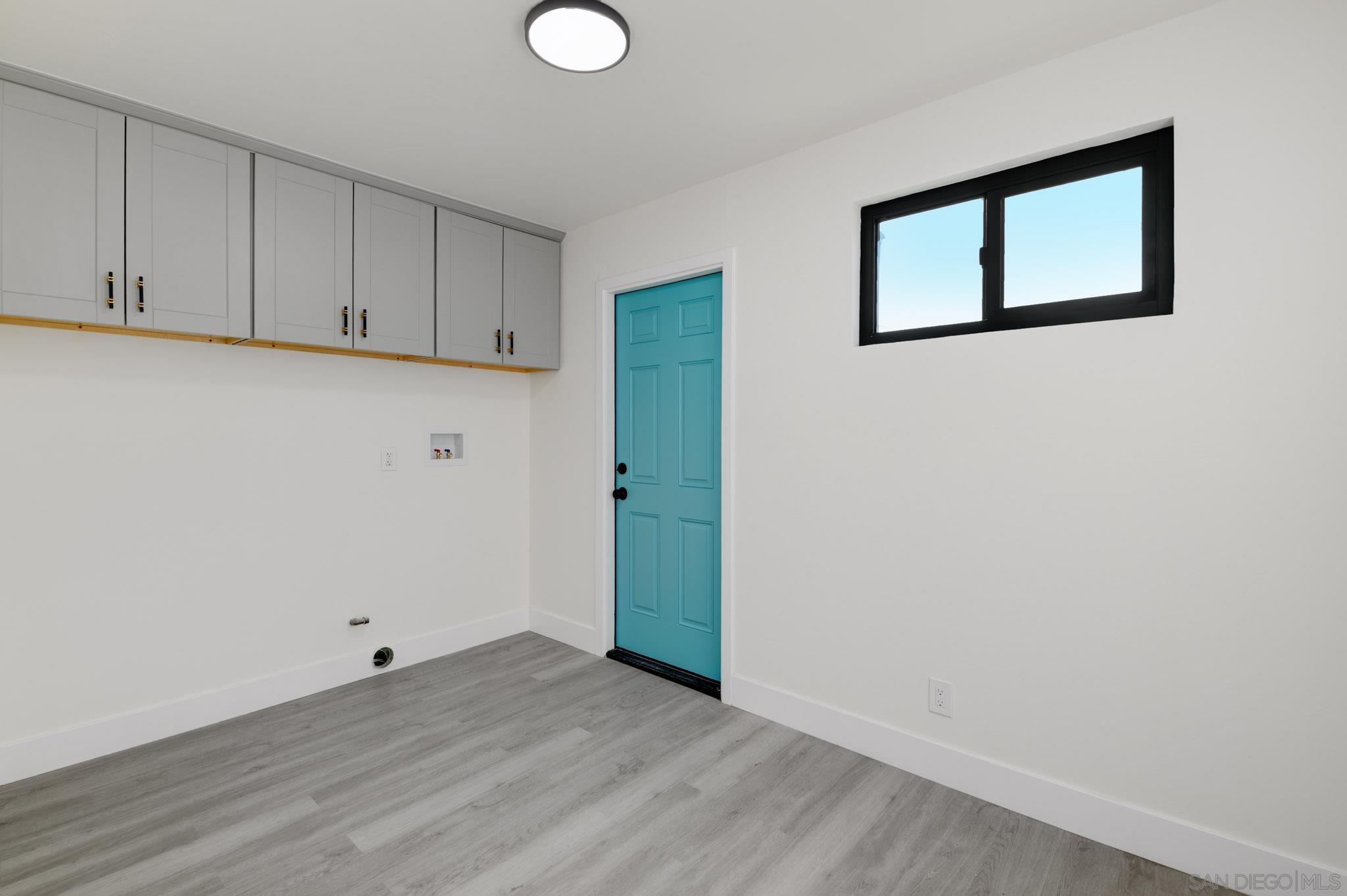 Detail Gallery Image 5 of 18 For 1948  Westinghouse St, San Diego,  CA 92111 - 3 Beds | 2 Baths