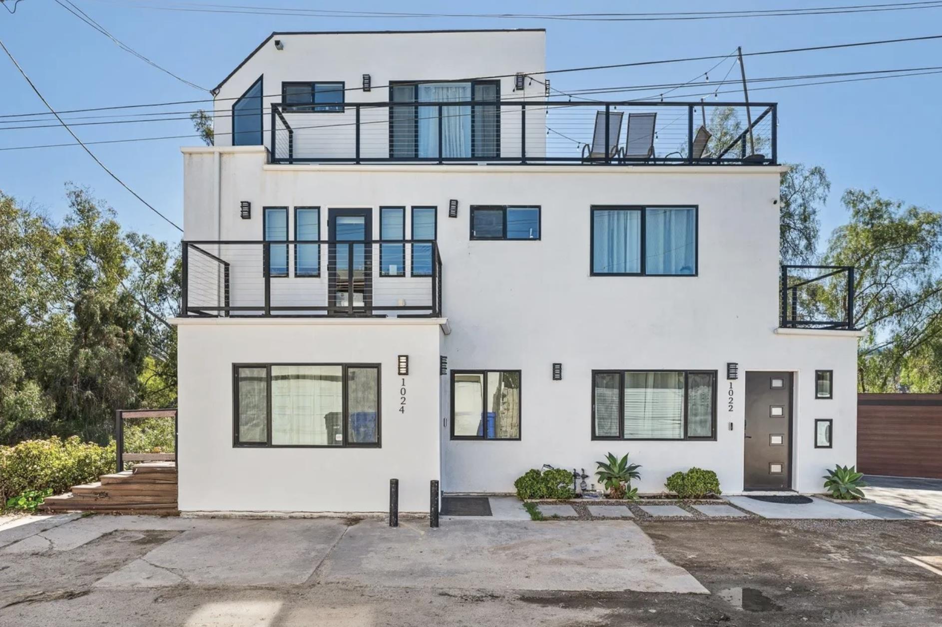 Front Image Thumbnail for SD260007226