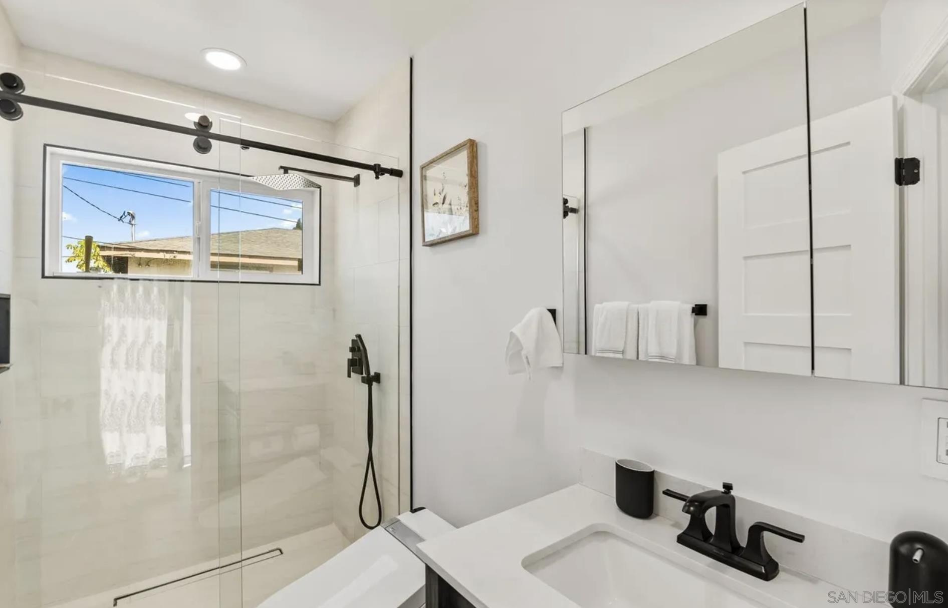 Detail Gallery Image 28 of 43 For 1024-1022  Pascoe St., San Diego,  CA 92103 - 3 Beds | 3 Baths