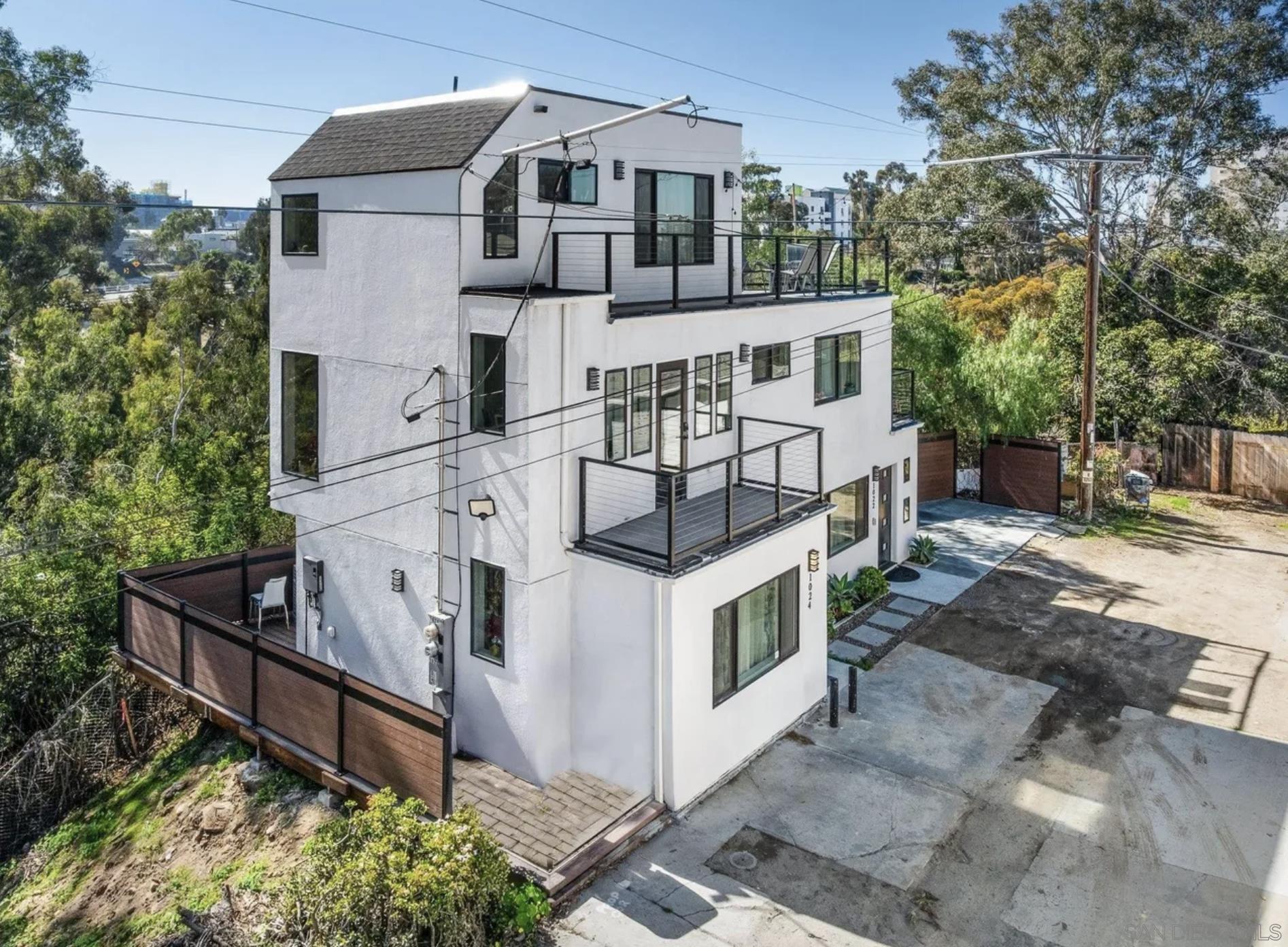 Detail Gallery Image 35 of 43 For 1024-1022  Pascoe St., San Diego,  CA 92103 - 3 Beds | 3 Baths