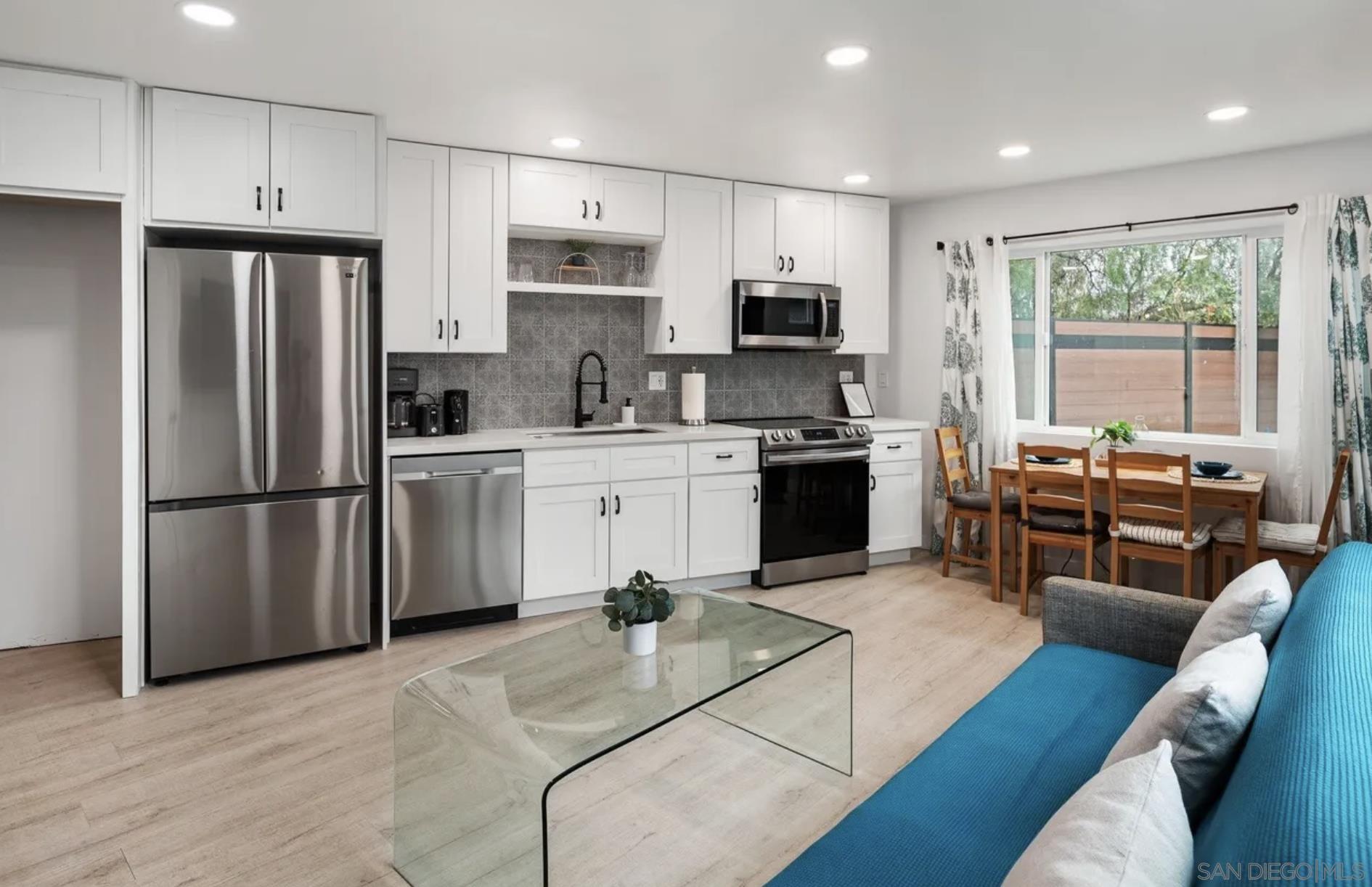 Detail Gallery Image 7 of 43 For 1024-1022  Pascoe St., San Diego,  CA 92103 - 3 Beds | 3 Baths