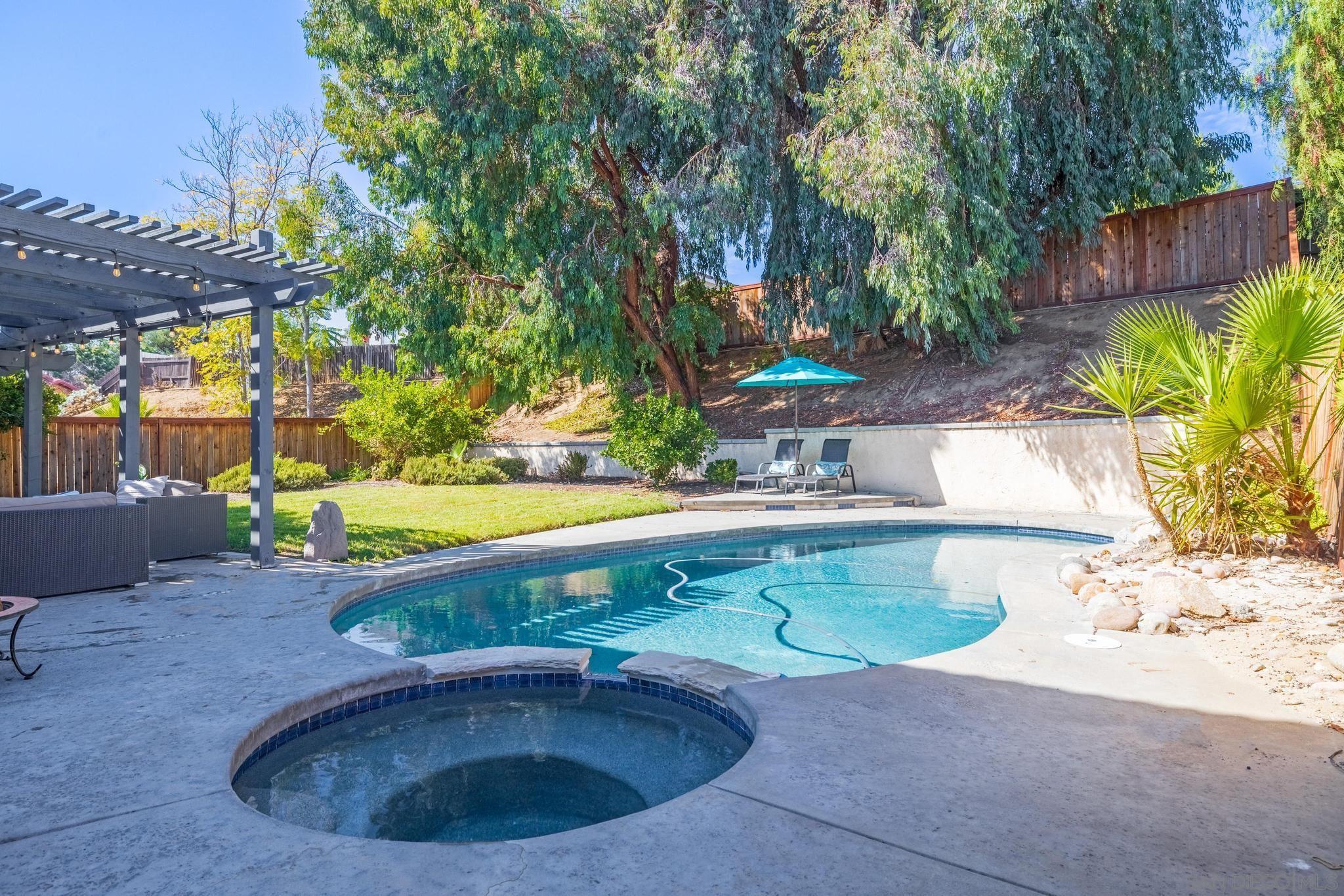 Front Image Thumbnail for SD260007227