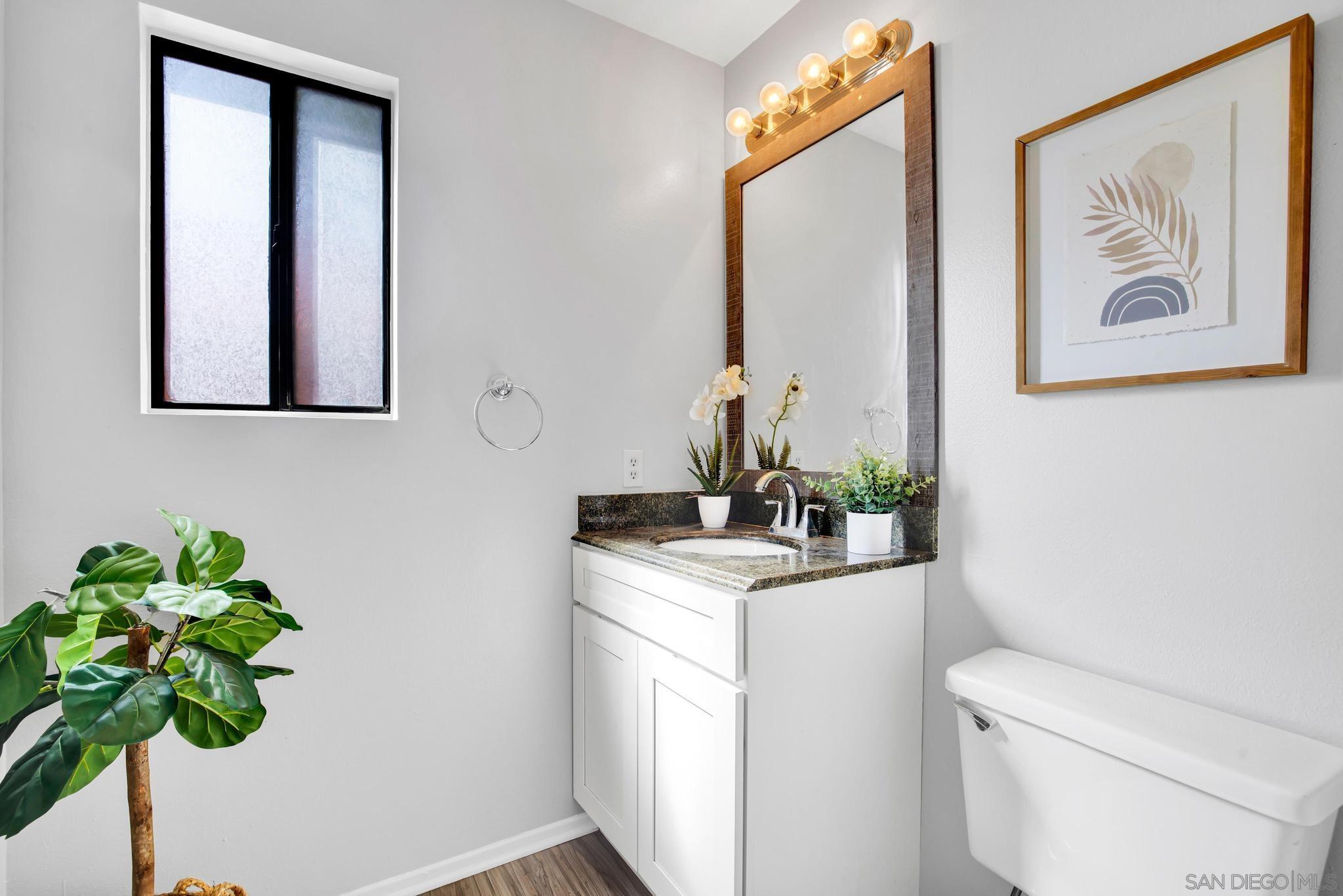 Detail Gallery Image 13 of 31 For 39821  Wild Fflower, Murrieta,  CA 92563 - 4 Beds | 2/1 Baths