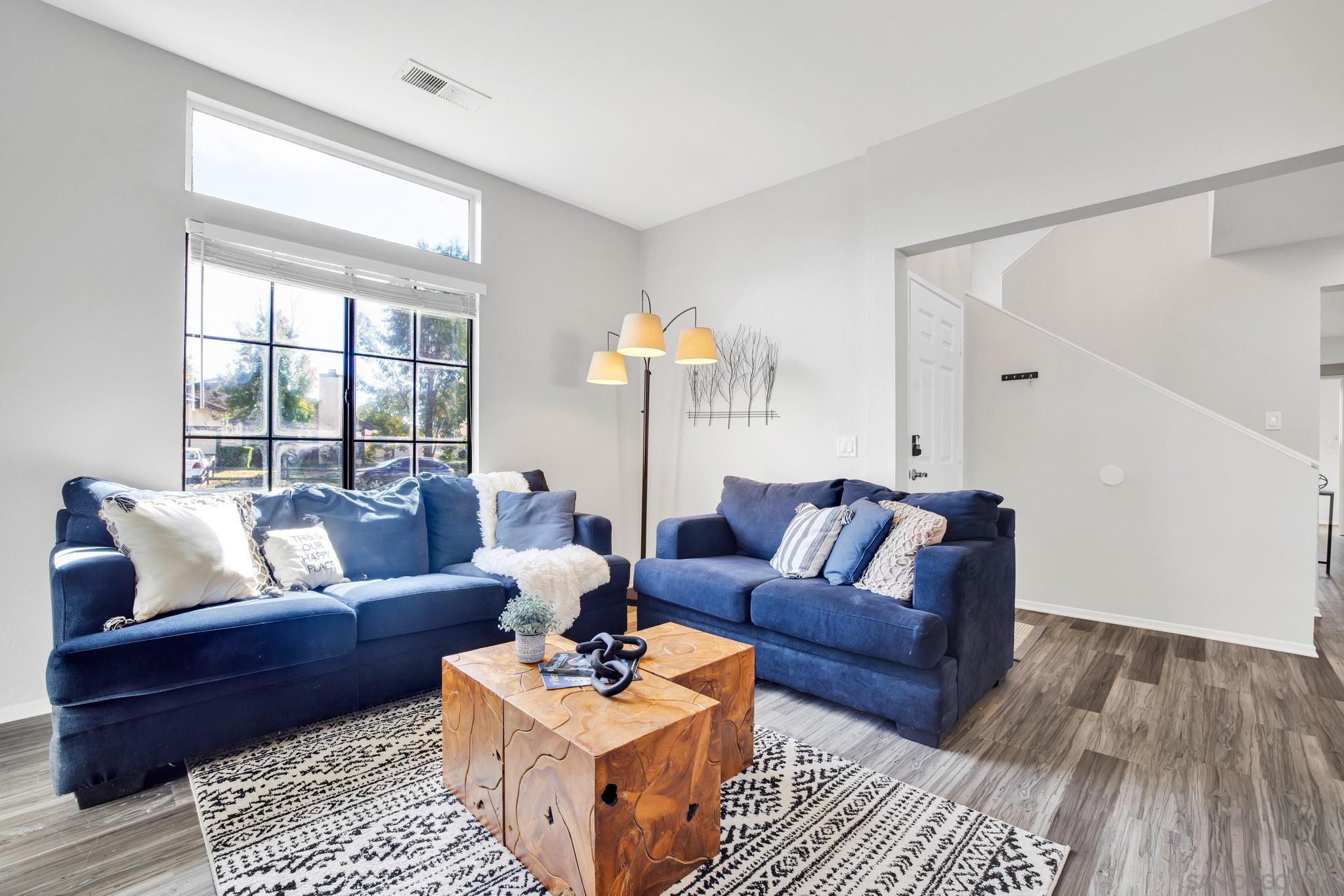 Detail Gallery Image 10 of 31 For 39821  Wild Fflower, Murrieta,  CA 92563 - 4 Beds | 2/1 Baths