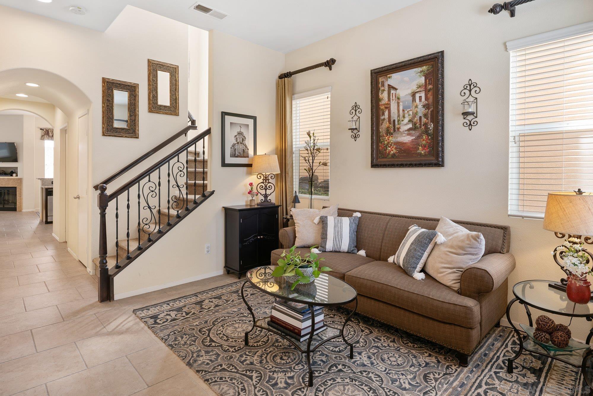 Detail Gallery Image 3 of 50 For 1551  Avenida De Avila, Chula Vista,  CA 91913 - 3 Beds | 2/1 Baths