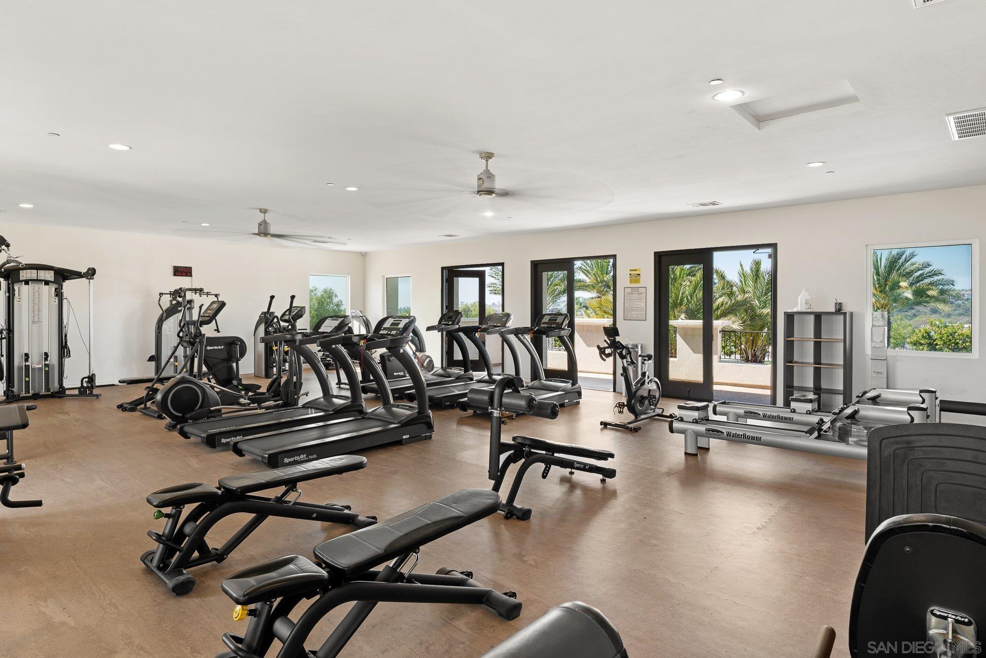 Detail Gallery Image 35 of 50 For 1551  Avenida De Avila, Chula Vista,  CA 91913 - 3 Beds | 2/1 Baths