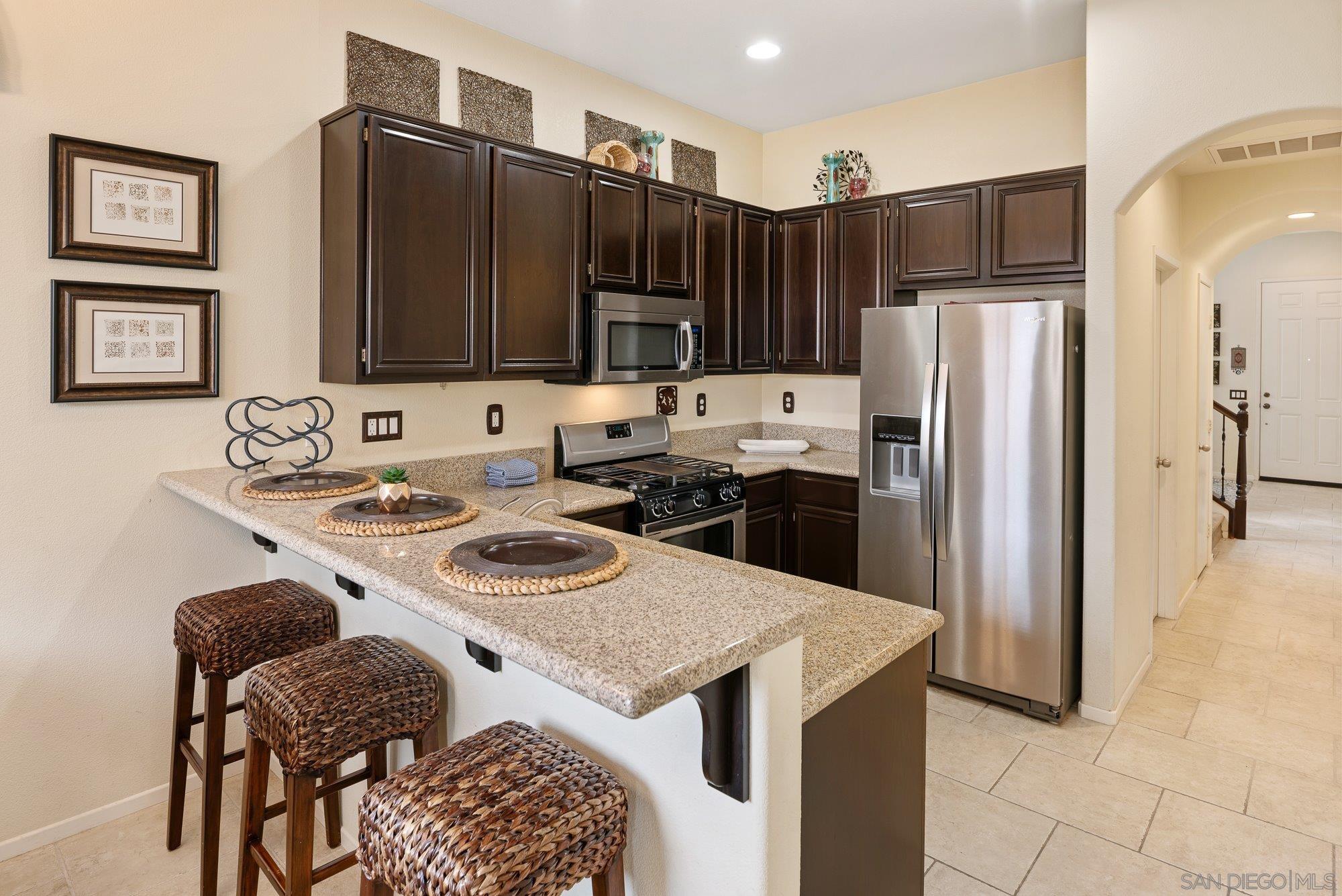 Detail Gallery Image 8 of 50 For 1551  Avenida De Avila, Chula Vista,  CA 91913 - 3 Beds | 2/1 Baths