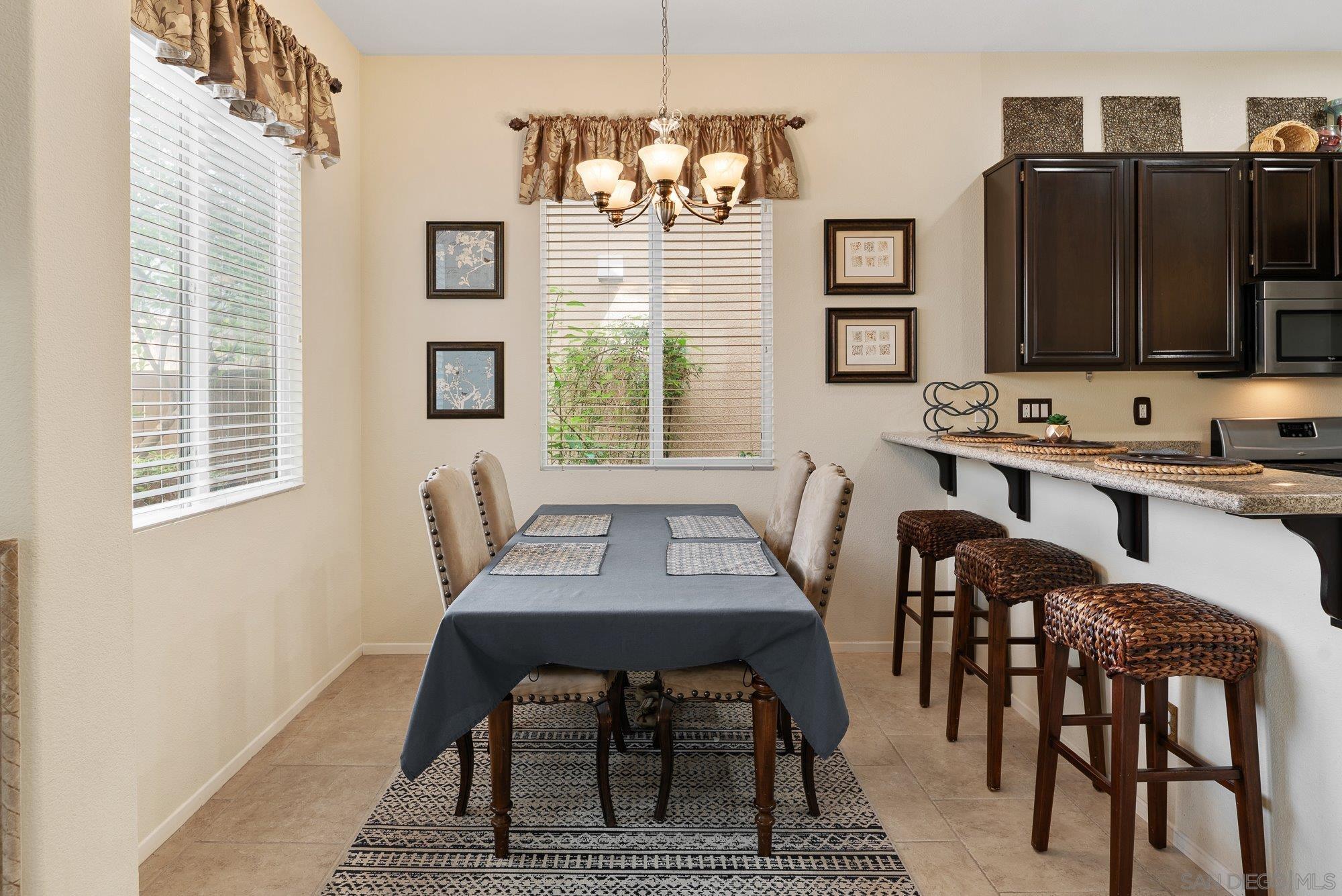 Detail Gallery Image 9 of 50 For 1551  Avenida De Avila, Chula Vista,  CA 91913 - 3 Beds | 2/1 Baths