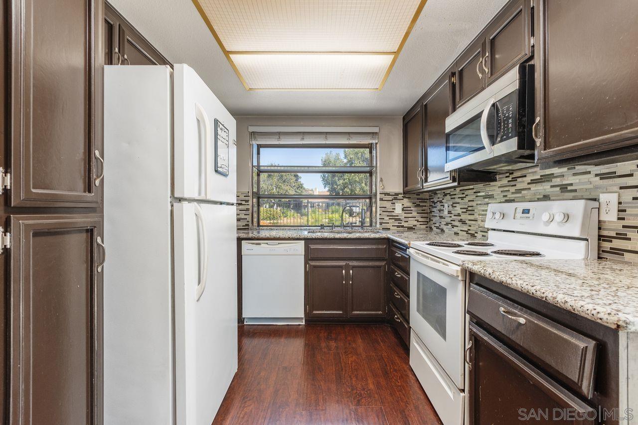 Detail Gallery Image 6 of 34 For 914  Sendero Ave., Escondido,  CA 92026 - 3 Beds | 2/1 Baths