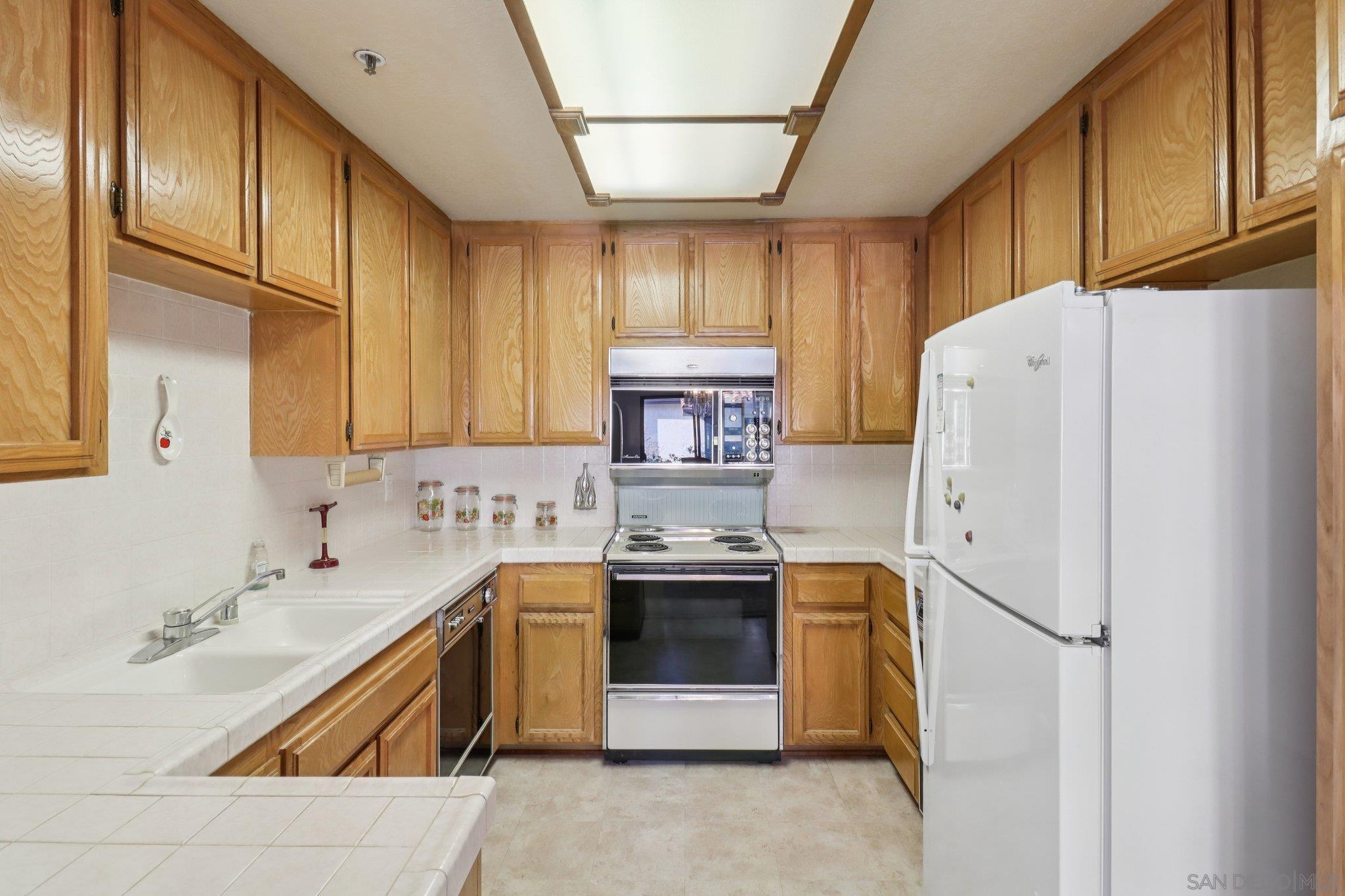 Detail Gallery Image 18 of 72 For 5645  Friars Rd  #386,  San Diego,  CA 92110 - 3 Beds | 2 Baths