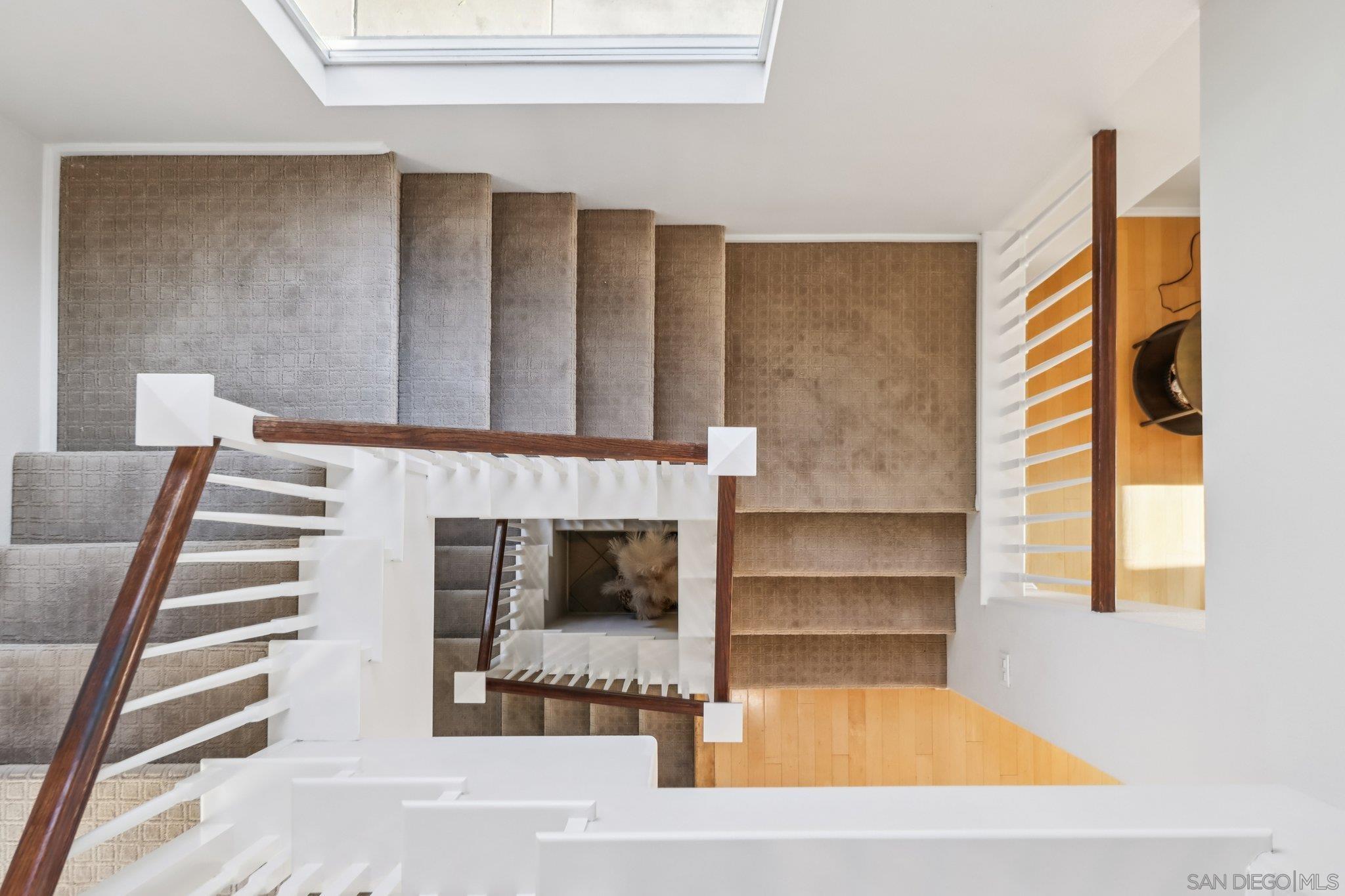 Detail Gallery Image 13 of 44 For 2801  Escala Cir, San Diego,  CA 92108 - 3 Beds | 3/1 Baths