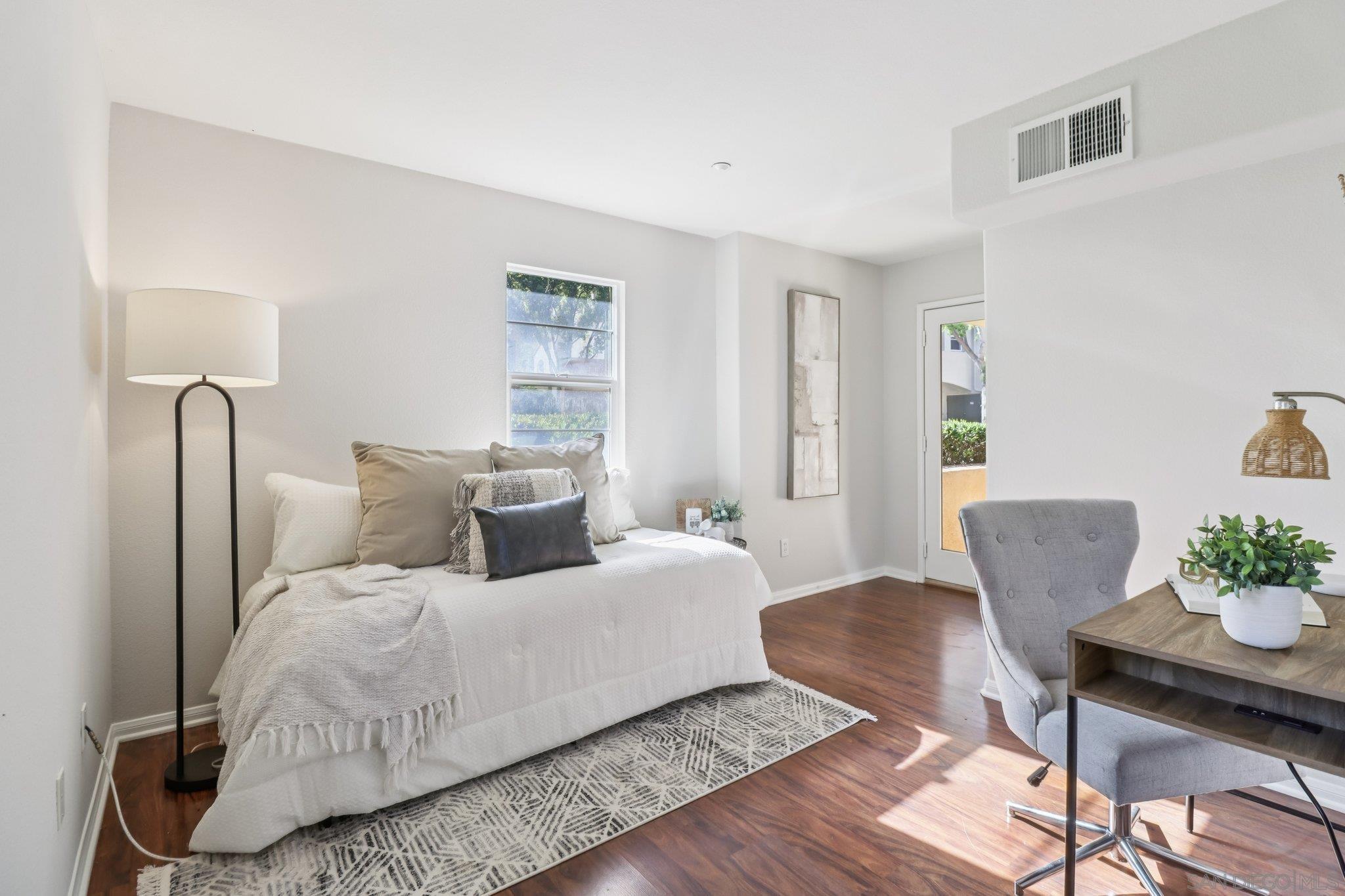 Detail Gallery Image 27 of 44 For 2801  Escala Cir, San Diego,  CA 92108 - 3 Beds | 3/1 Baths