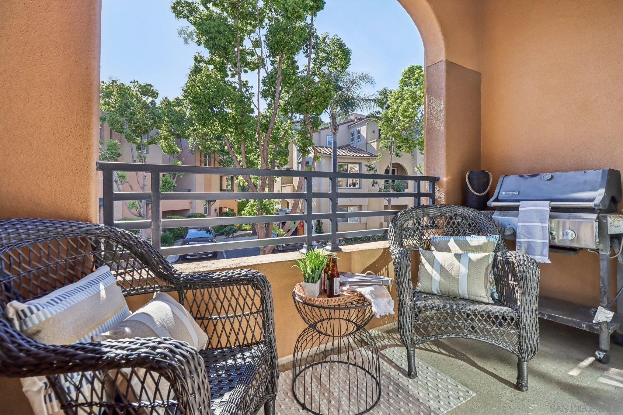 Detail Gallery Image 37 of 44 For 2801  Escala Cir, San Diego,  CA 92108 - 3 Beds | 3/1 Baths