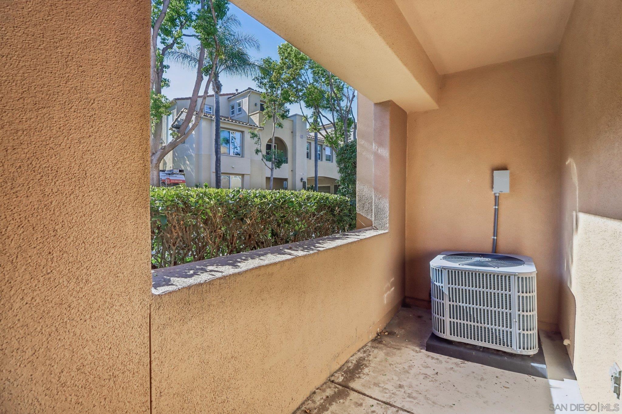 Detail Gallery Image 38 of 44 For 2801  Escala Cir, San Diego,  CA 92108 - 3 Beds | 3/1 Baths