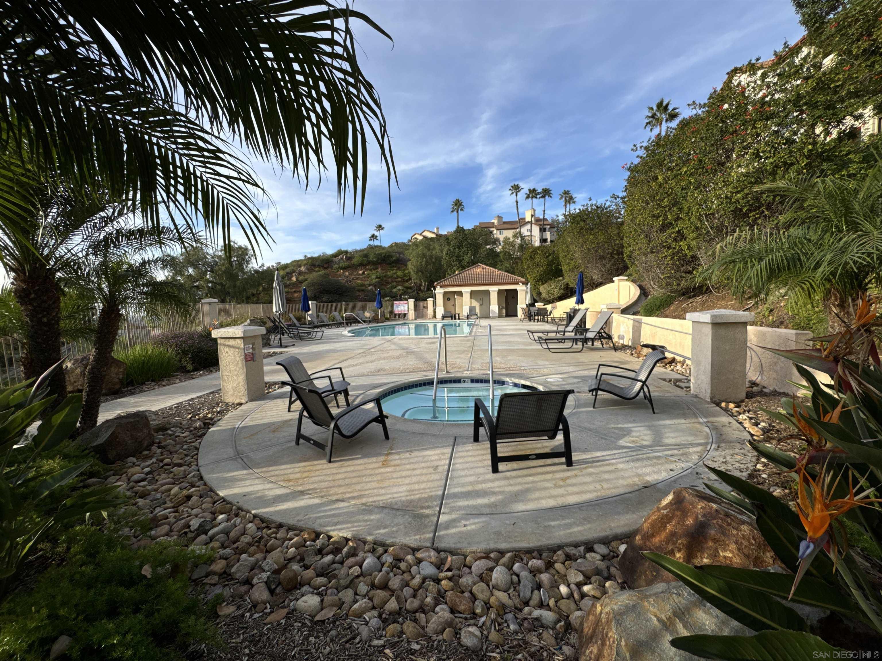 Detail Gallery Image 18 of 22 For 11285  Affinity Ct  #124,  San Diego,  CA 92131 - 3 Beds | 2 Baths