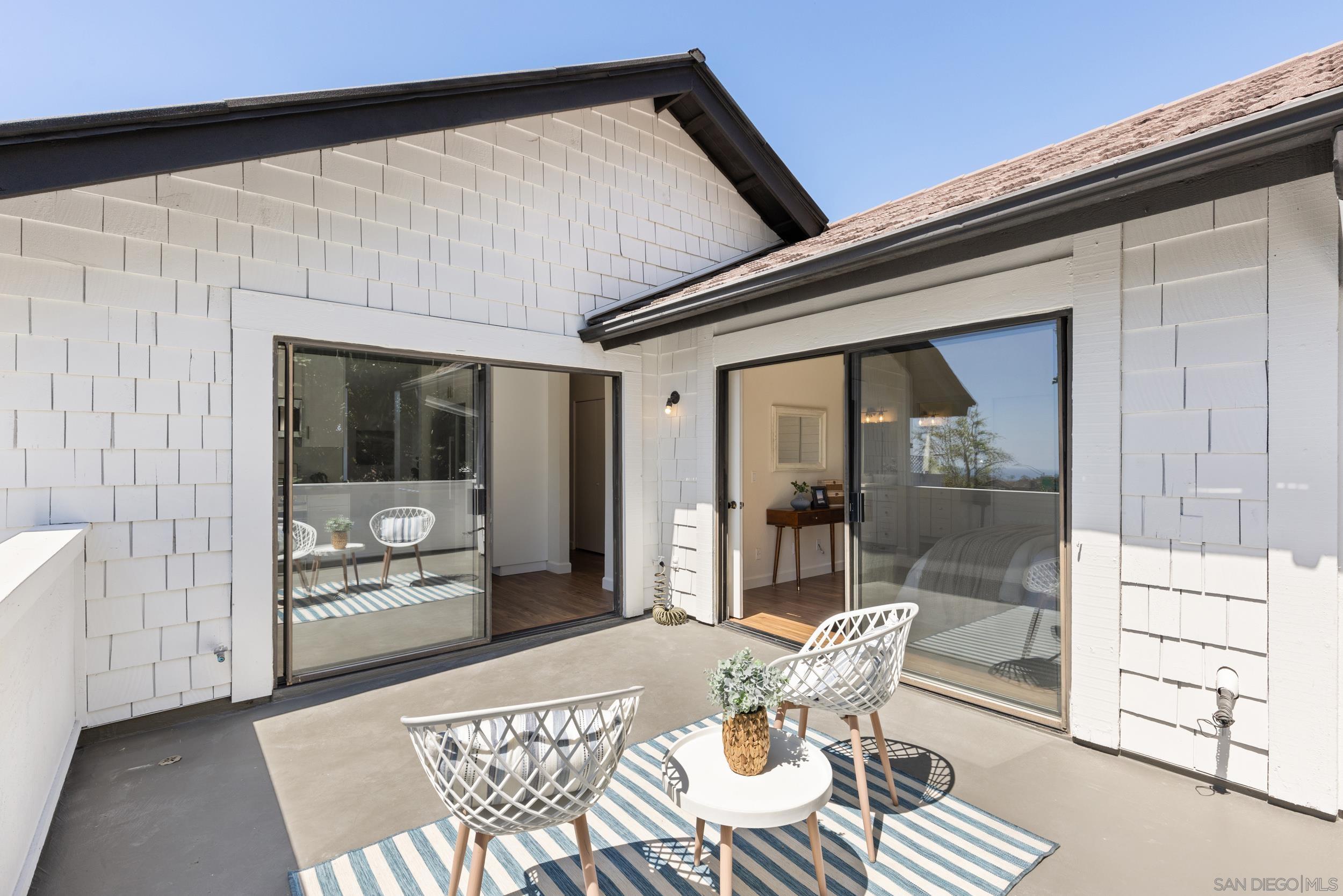 Detail Gallery Image 14 of 37 For 863  Violet Ct, Carlsbad,  CA 92011 - 2 Beds | 2 Baths