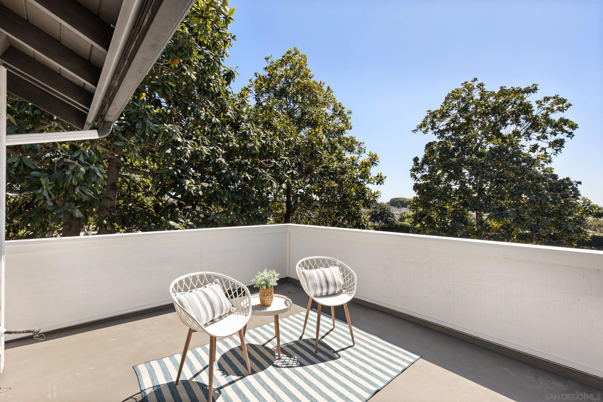 Detail Gallery Image 15 of 37 For 863  Violet Ct, Carlsbad,  CA 92011 - 2 Beds | 2 Baths