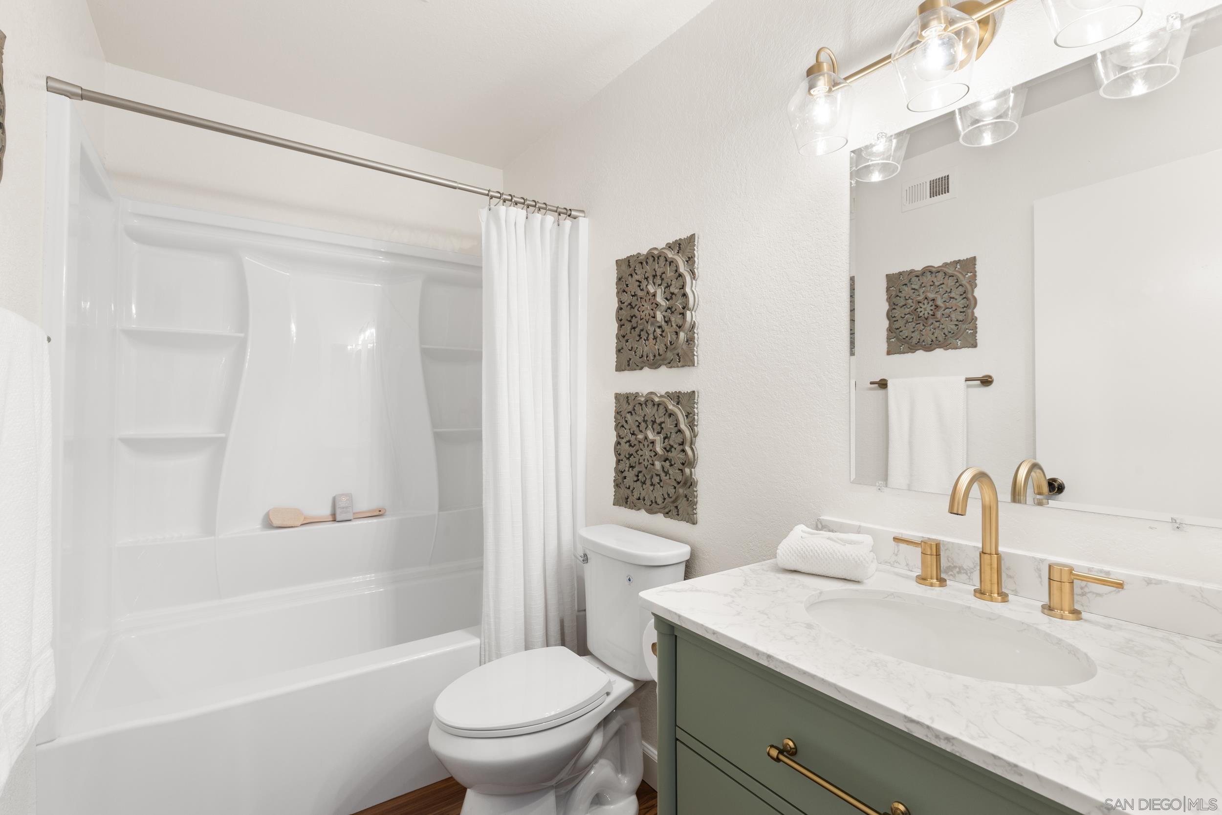 Detail Gallery Image 23 of 37 For 863  Violet Ct, Carlsbad,  CA 92011 - 2 Beds | 2 Baths