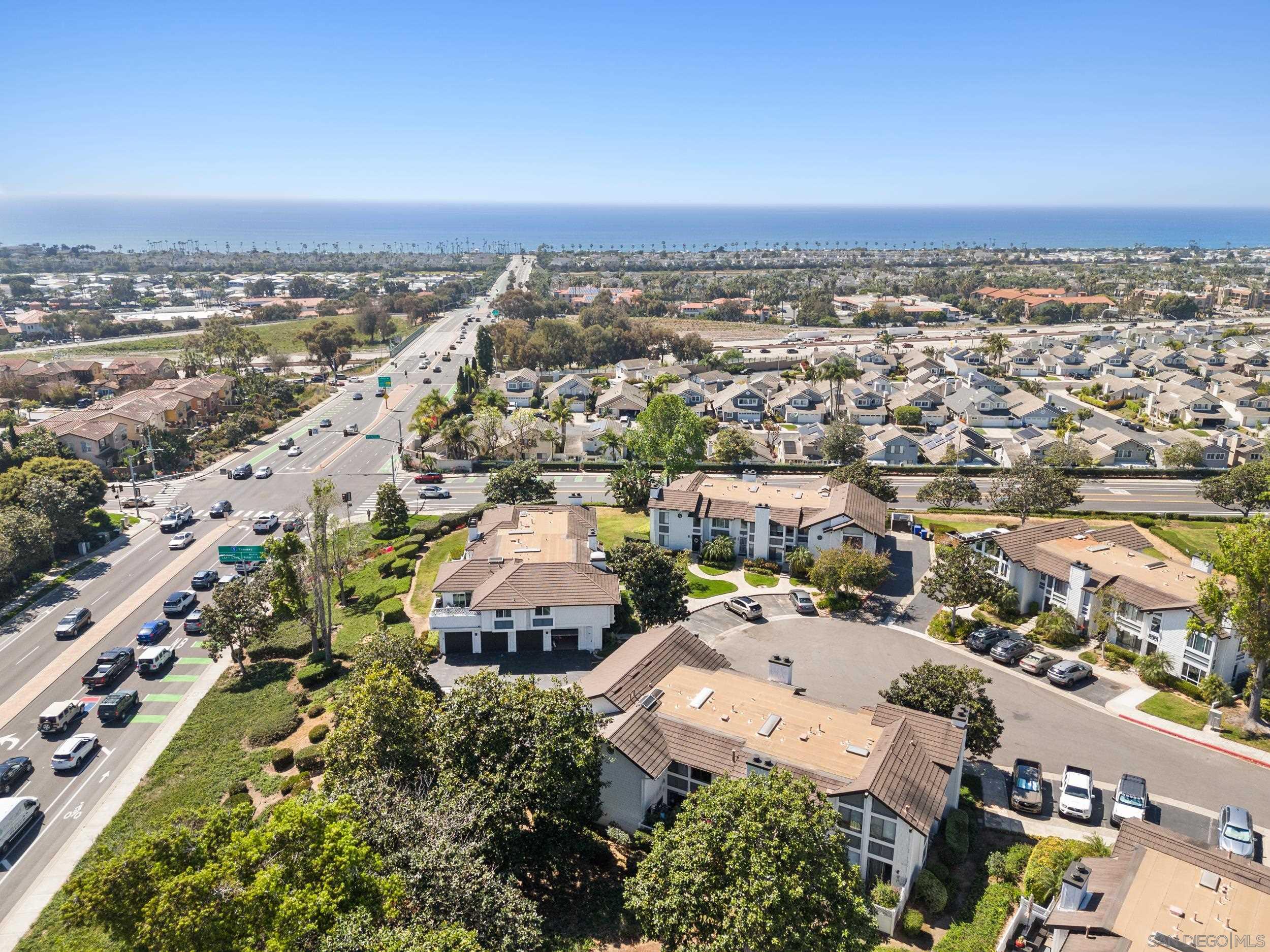 Detail Gallery Image 29 of 37 For 863  Violet Ct, Carlsbad,  CA 92011 - 2 Beds | 2 Baths