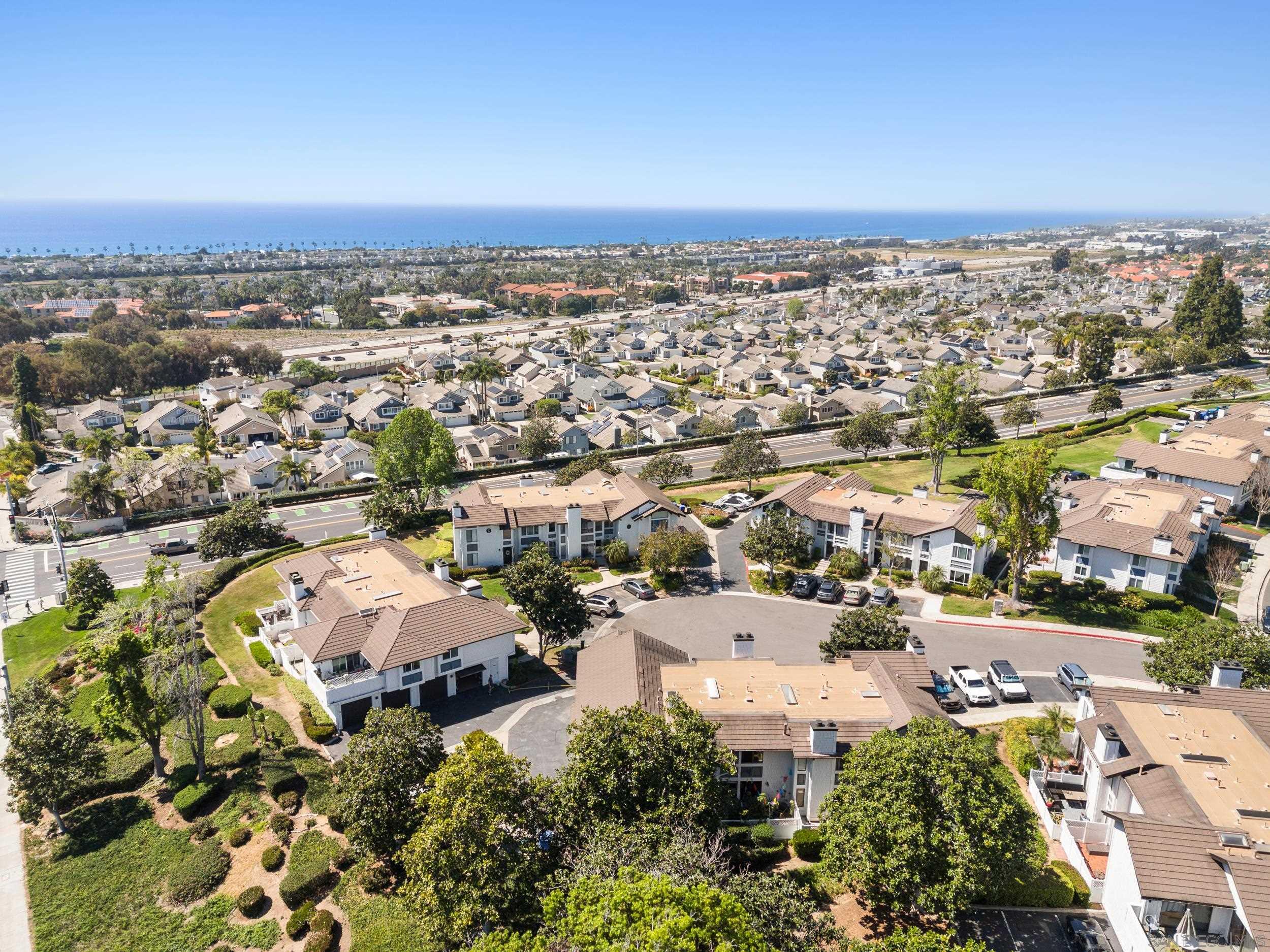 Detail Gallery Image 32 of 37 For 863  Violet Ct, Carlsbad,  CA 92011 - 2 Beds | 2 Baths