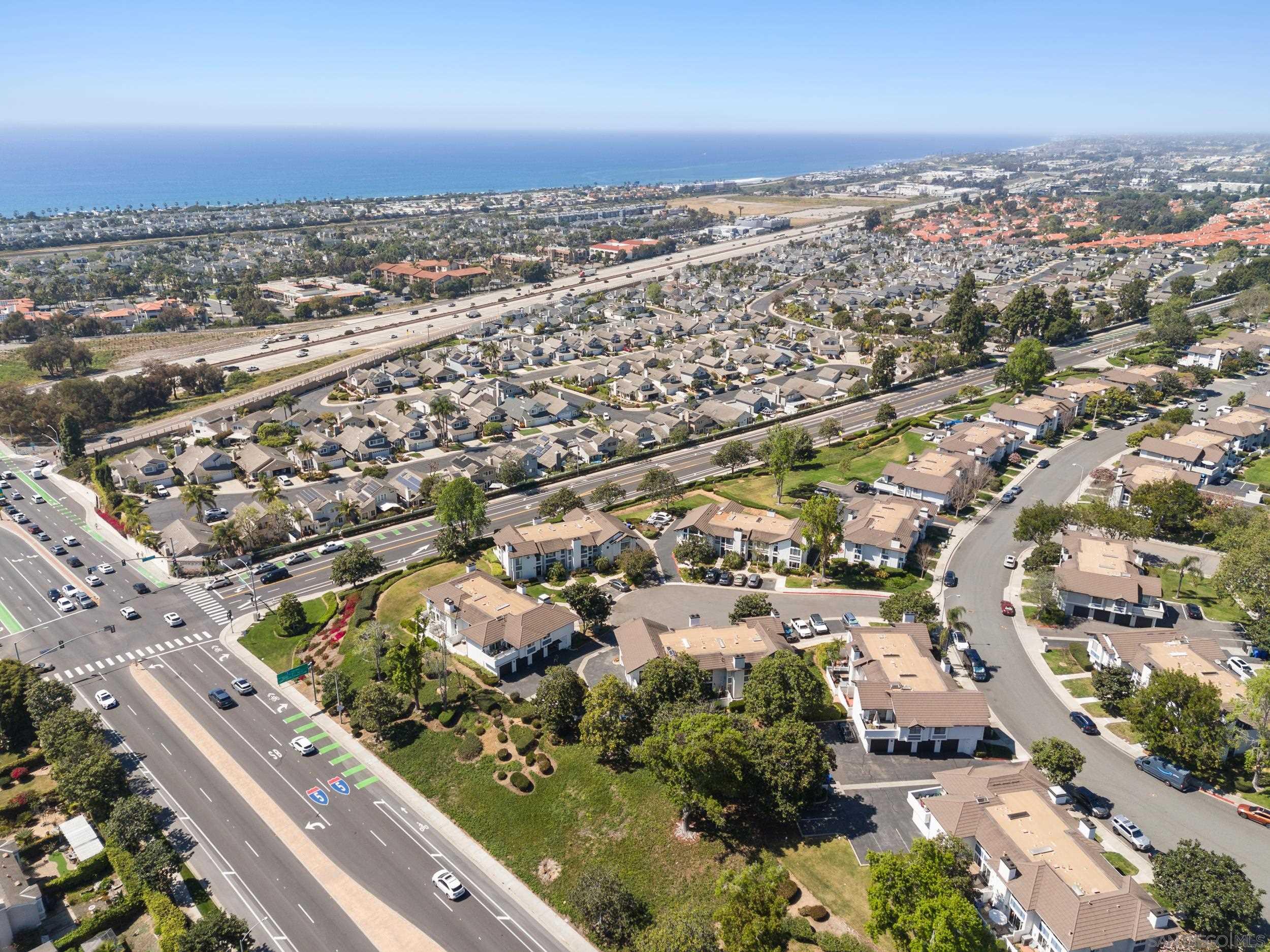 Detail Gallery Image 33 of 37 For 863  Violet Ct, Carlsbad,  CA 92011 - 2 Beds | 2 Baths