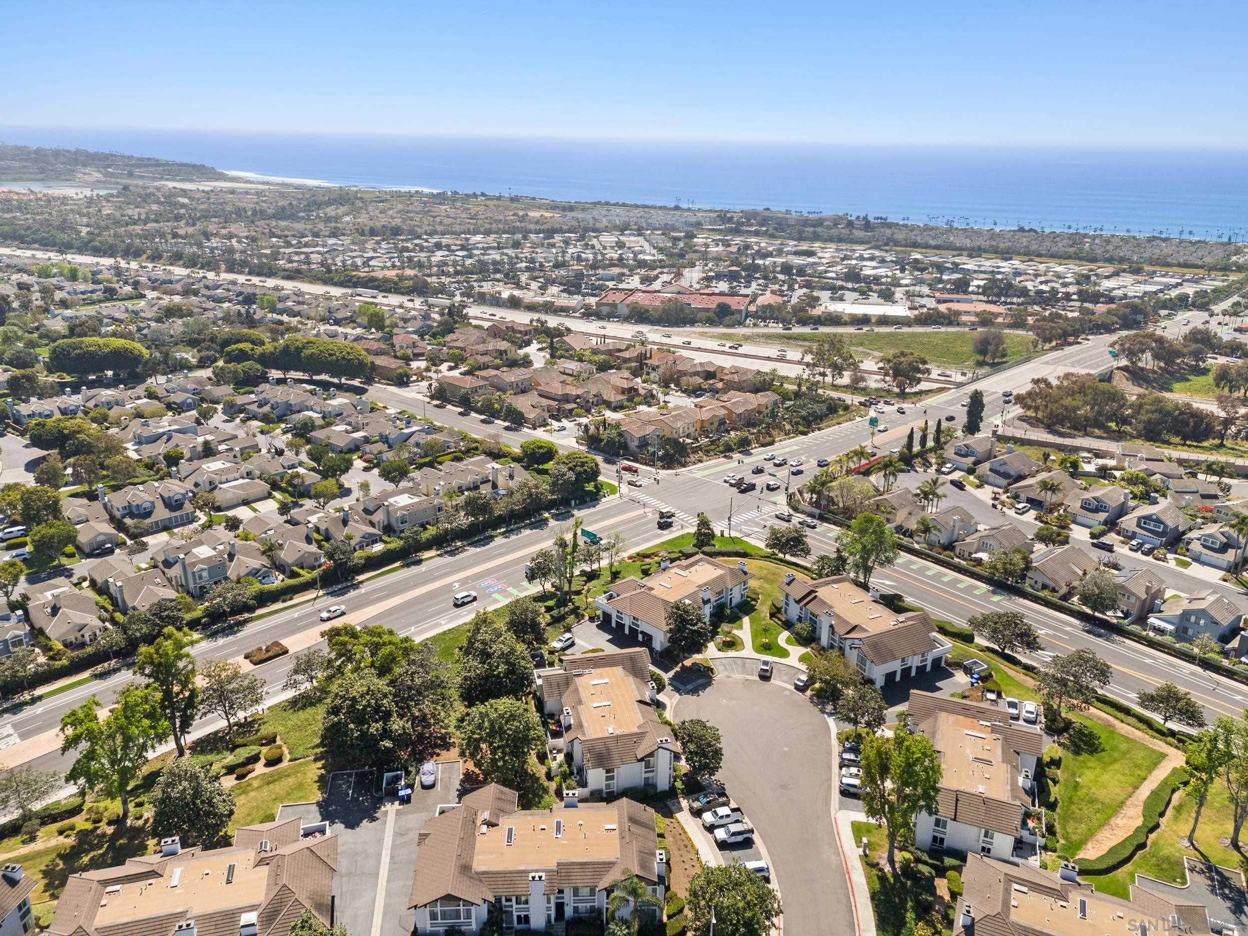 Detail Gallery Image 34 of 37 For 863  Violet Ct, Carlsbad,  CA 92011 - 2 Beds | 2 Baths