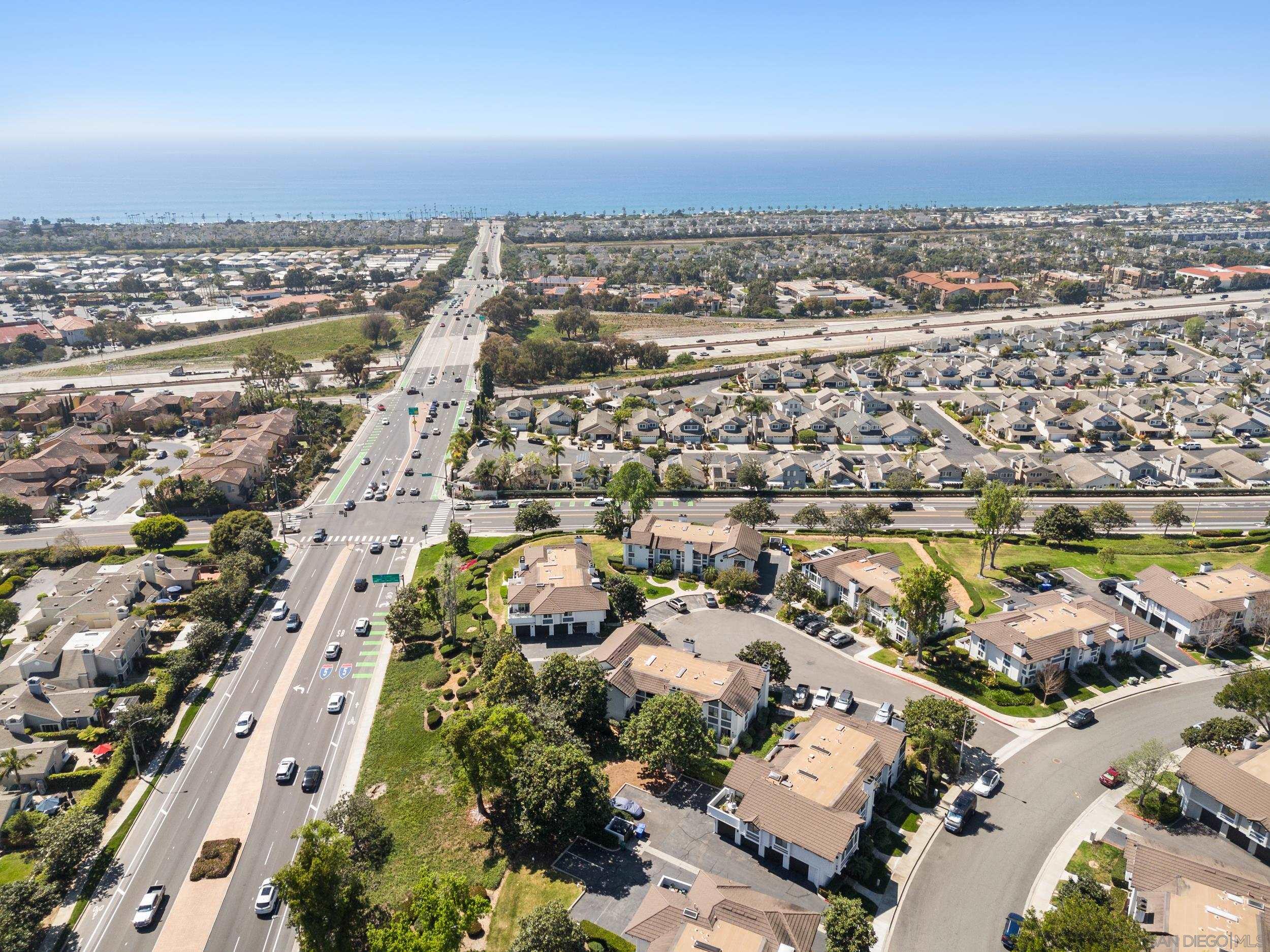 Detail Gallery Image 35 of 37 For 863  Violet Ct, Carlsbad,  CA 92011 - 2 Beds | 2 Baths