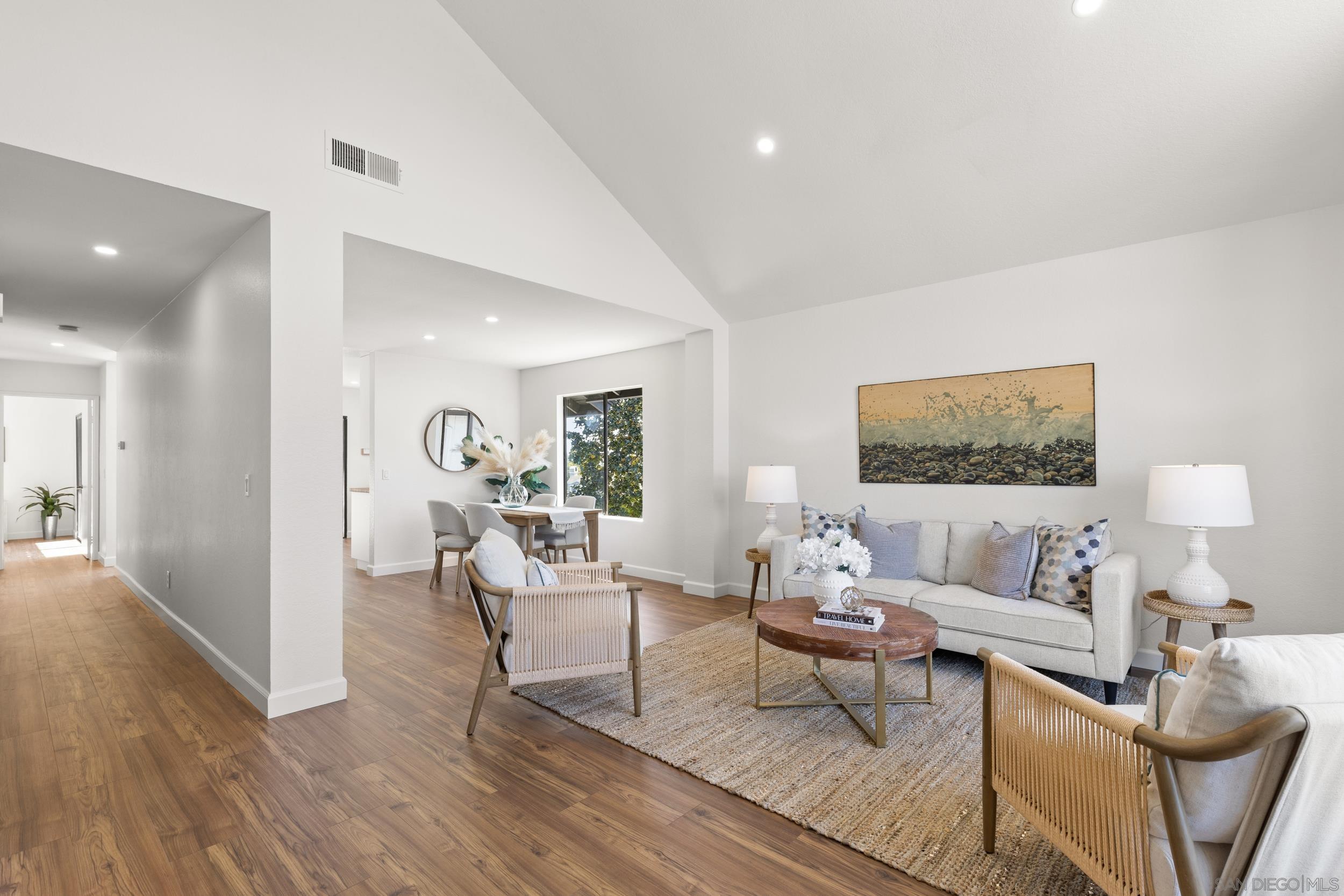Detail Gallery Image 6 of 37 For 863  Violet Ct, Carlsbad,  CA 92011 - 2 Beds | 2 Baths