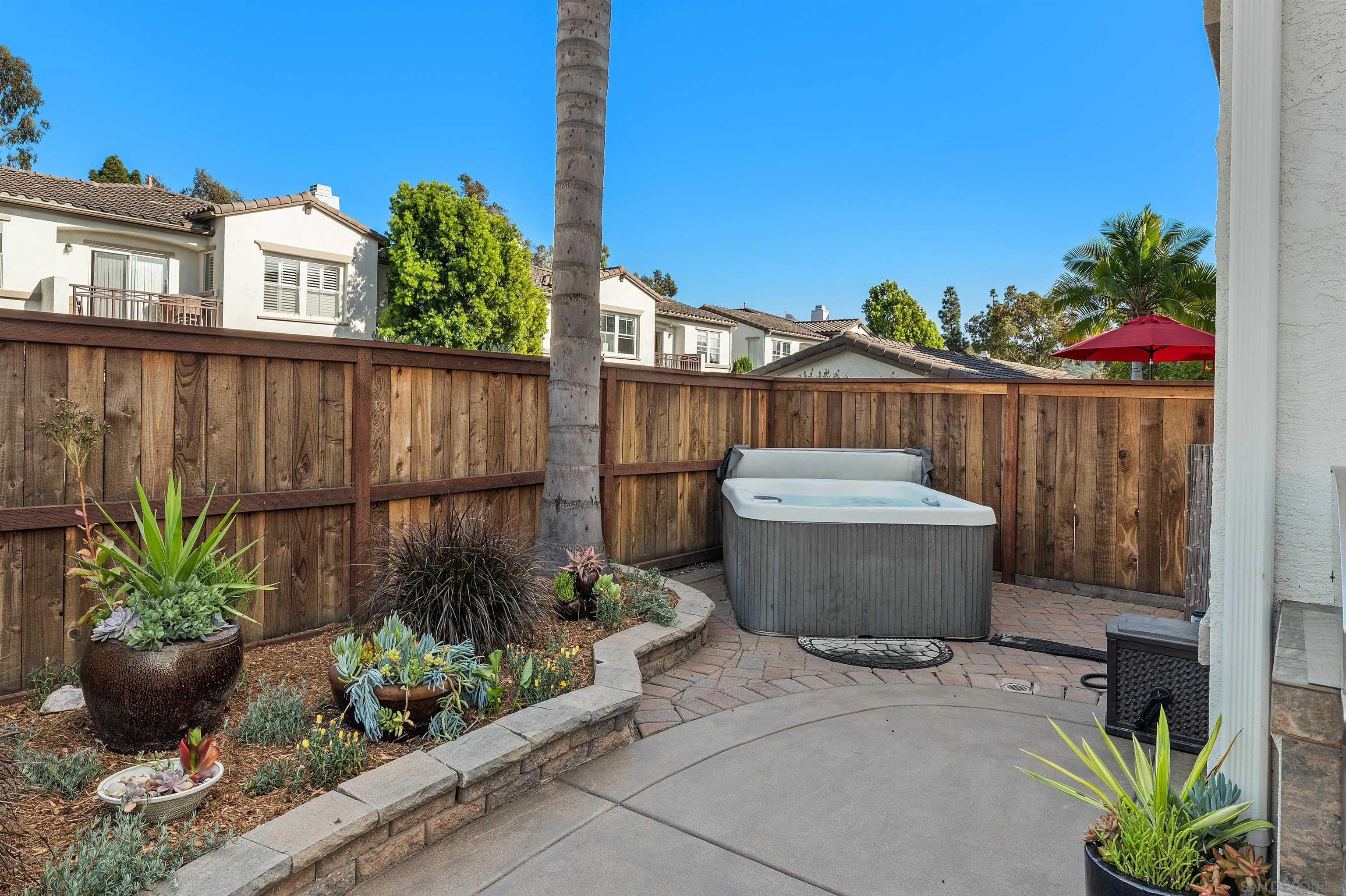 Detail Gallery Image 18 of 34 For 3769  Carmel View Rd  #2,  San Diego,  CA 92130 - 3 Beds | 2/1 Baths