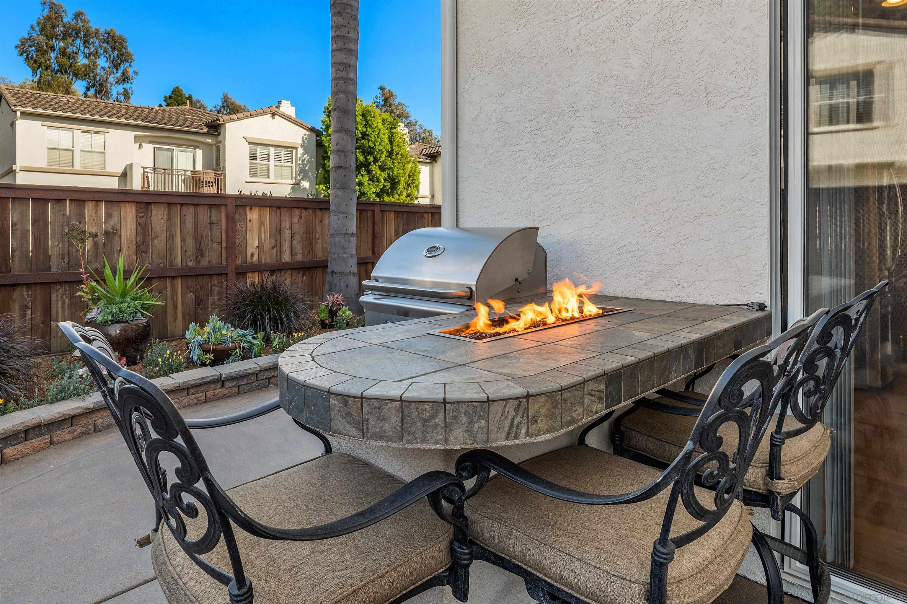 Detail Gallery Image 21 of 34 For 3769  Carmel View Rd  #2,  San Diego,  CA 92130 - 3 Beds | 2/1 Baths