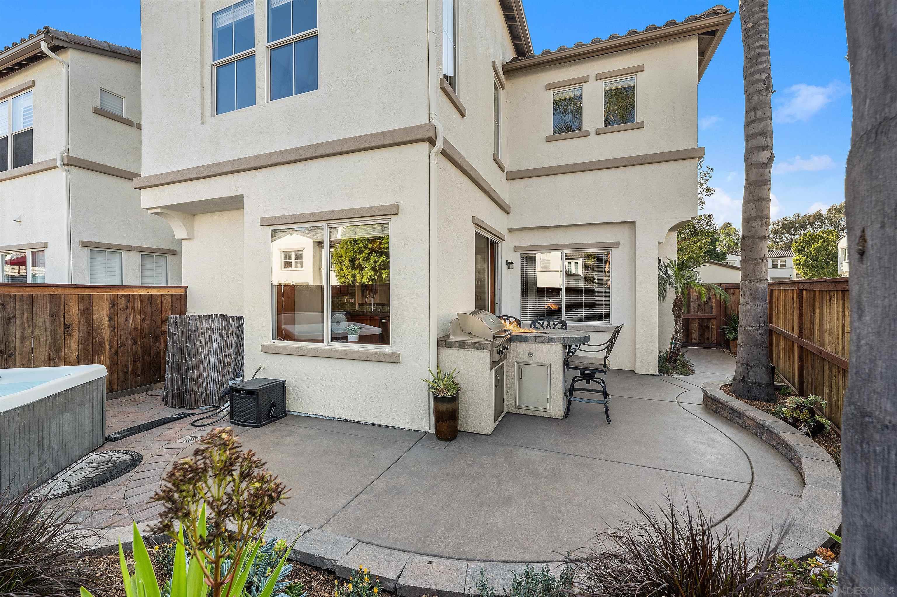 Detail Gallery Image 22 of 34 For 3769  Carmel View Rd  #2,  San Diego,  CA 92130 - 3 Beds | 2/1 Baths